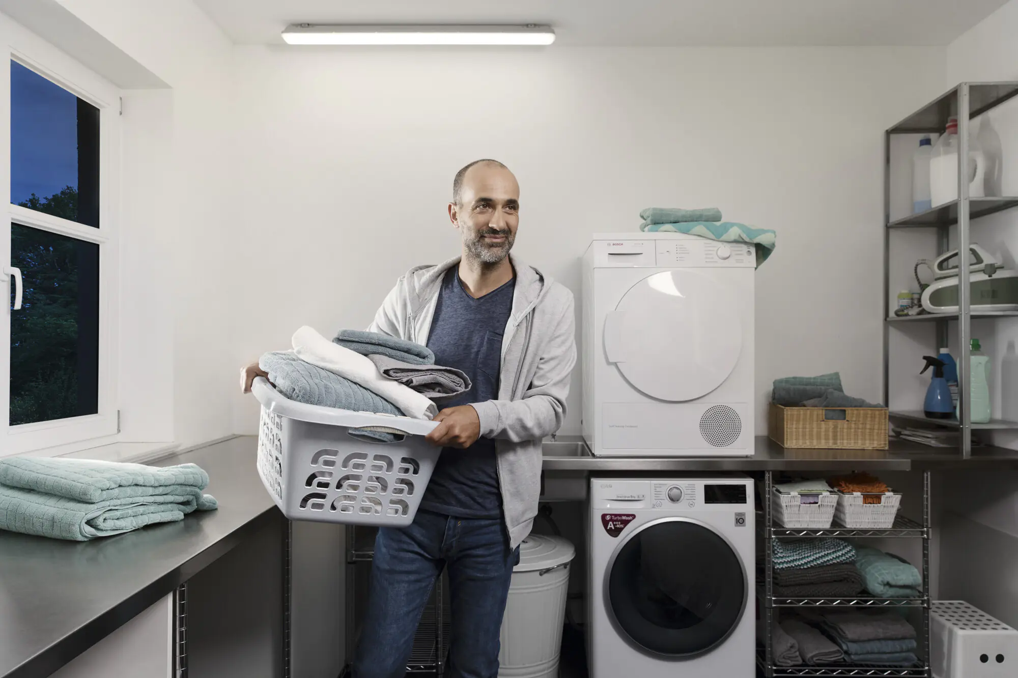 Ledvance LED-Feuchtraumleuchte Essential 1x 15 Watt, 120 cm, grau, 1-flammig Ledvance LED-Feuchtraumleuchte Essential 1x 15 Watt, 120 cm, grau, 1-flammig