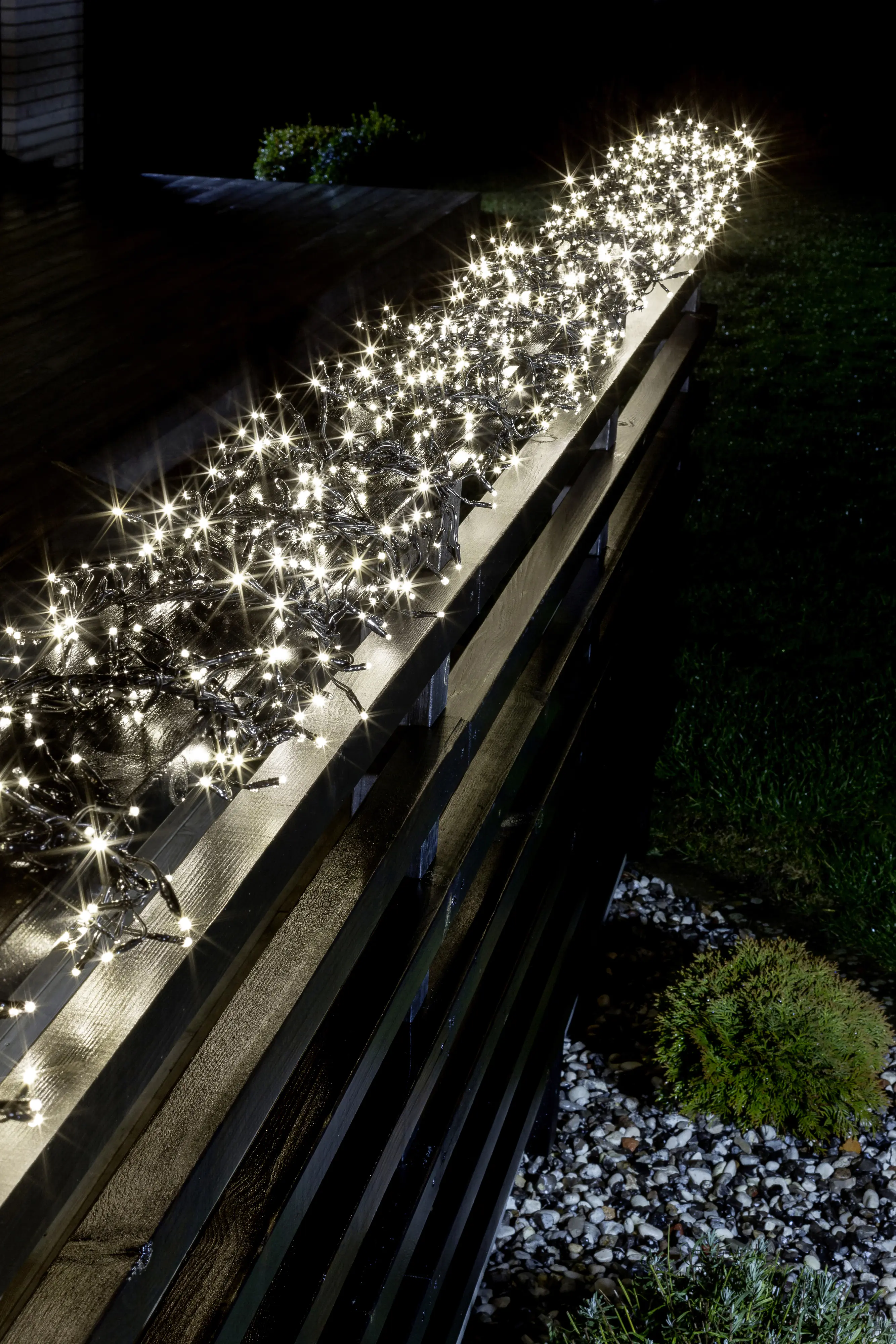 Konstsmide Micro LED Büschellichterkette Cluster Außen 576 warmweiße Dioden 9,3 m  Konstsmide Micro LED Büschellichterkette Cluster Außen 576 warmweiße Dioden 9,3 m