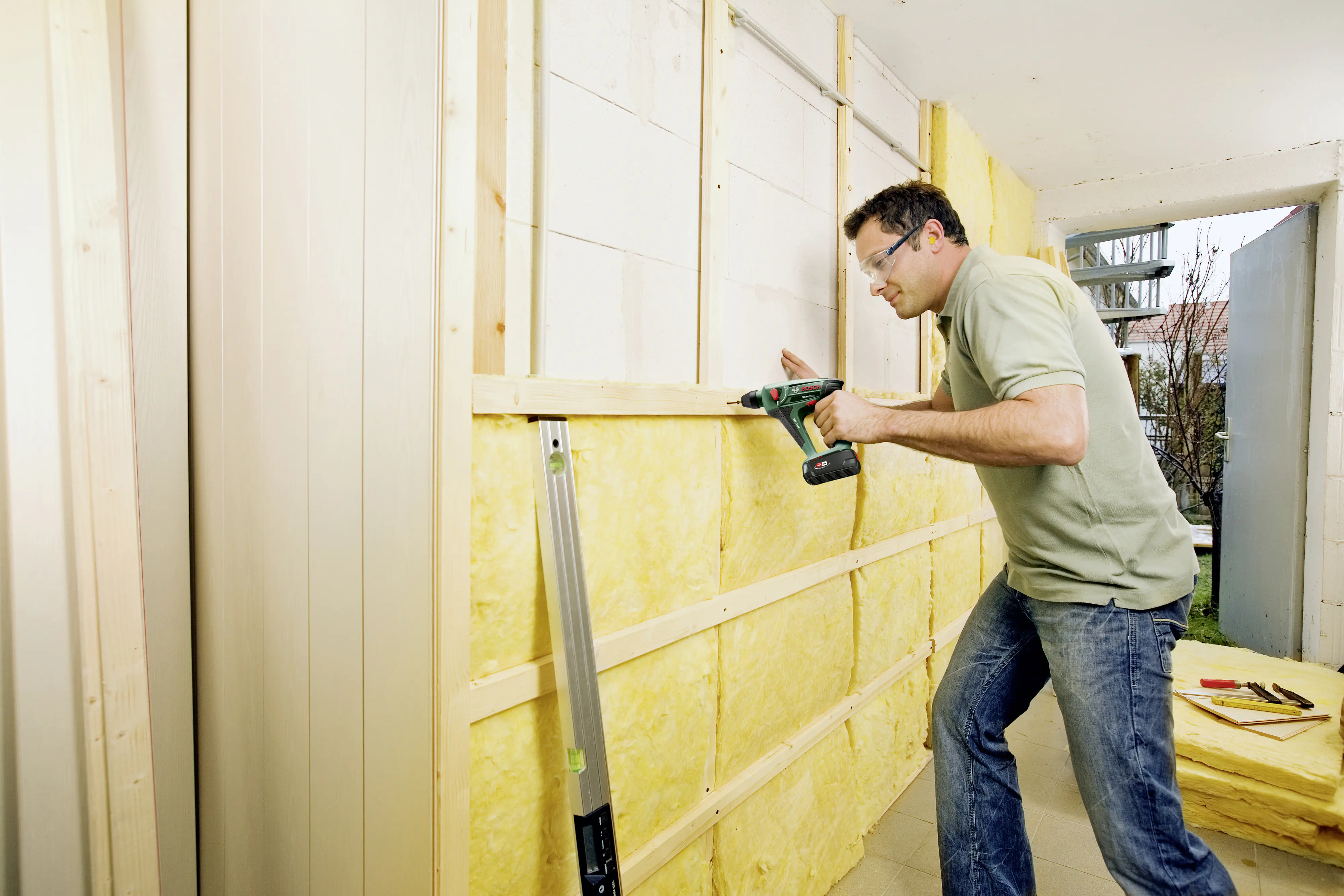 Bosch Akku-Bohrhammer UNEO Maxx 18 V 2.5 Ah mit Akku & Ladegerät