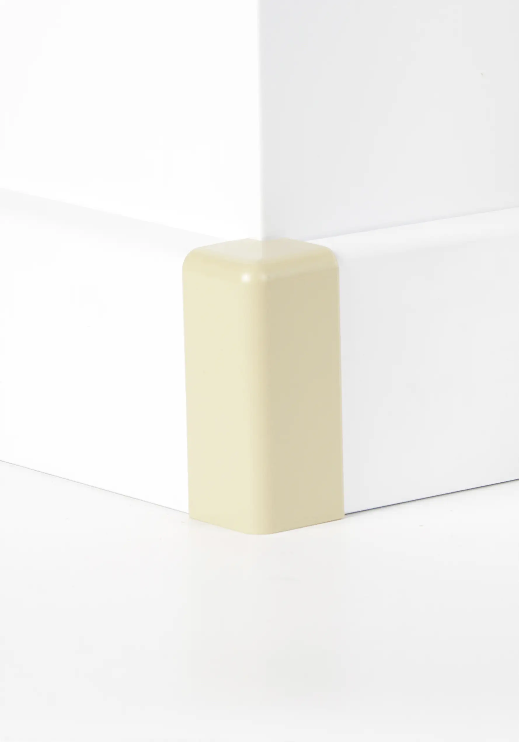 Classen Außenecke Plus für Laminatleiste 18 x 65 mm Fliese beige