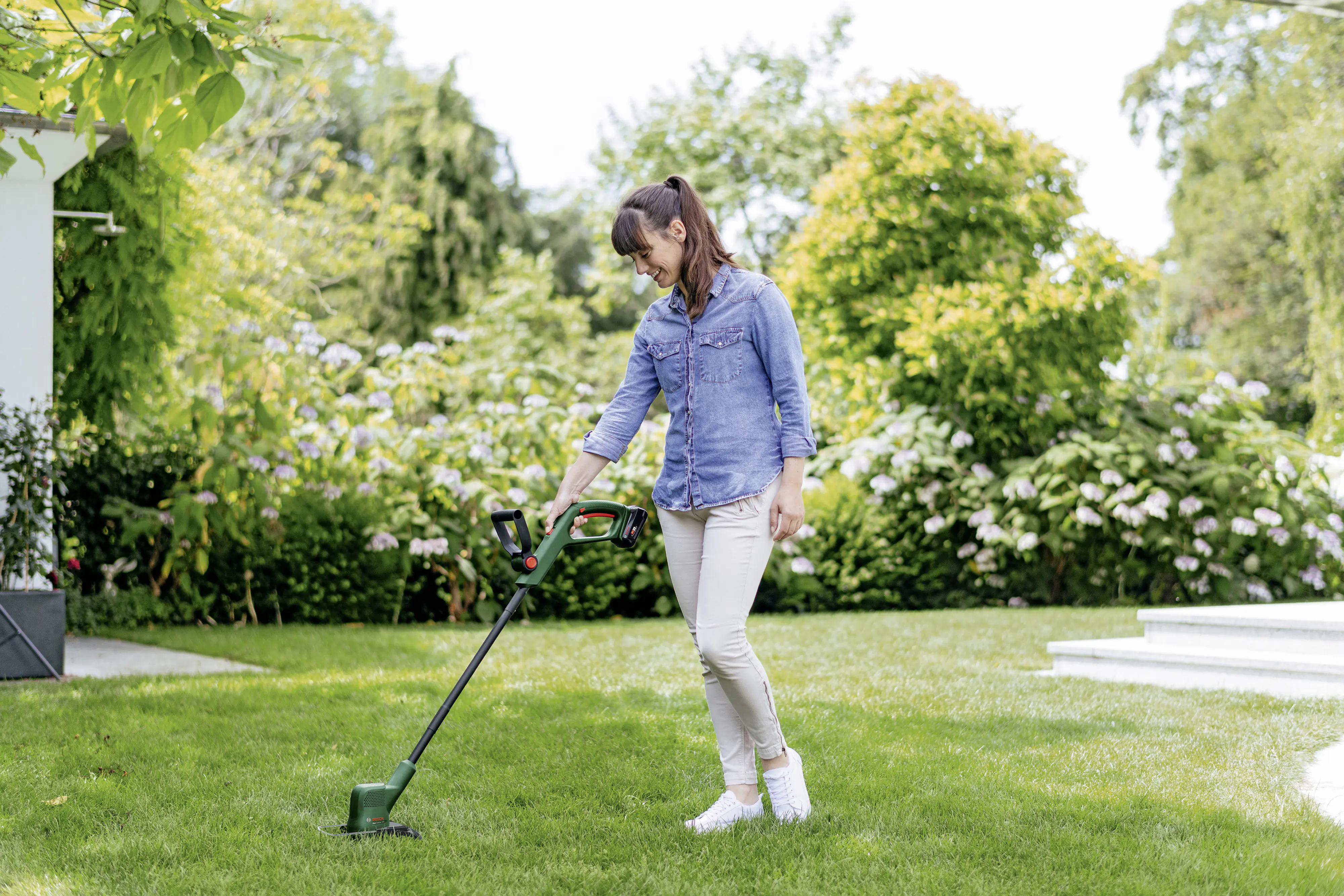 Bosch Akku-Rasentrimmer EasyGrassCut 18V-26 Solo Bosch Akku-Rasentrimmer EasyGrassCut 18V-26 Solo