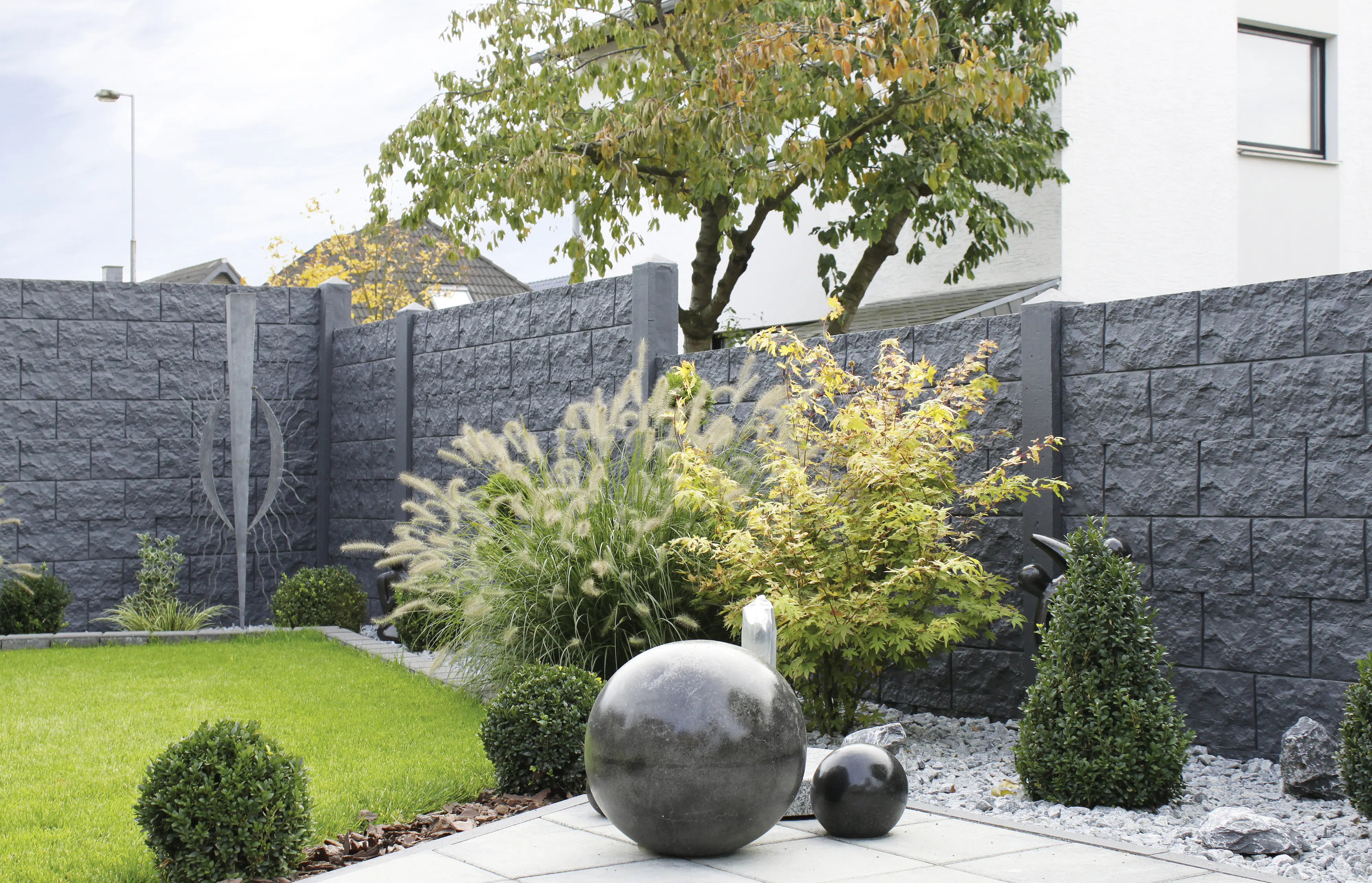 Betonzaun Grundset Casa Borsika mit Anfangs und Endpfosten 154 cm 