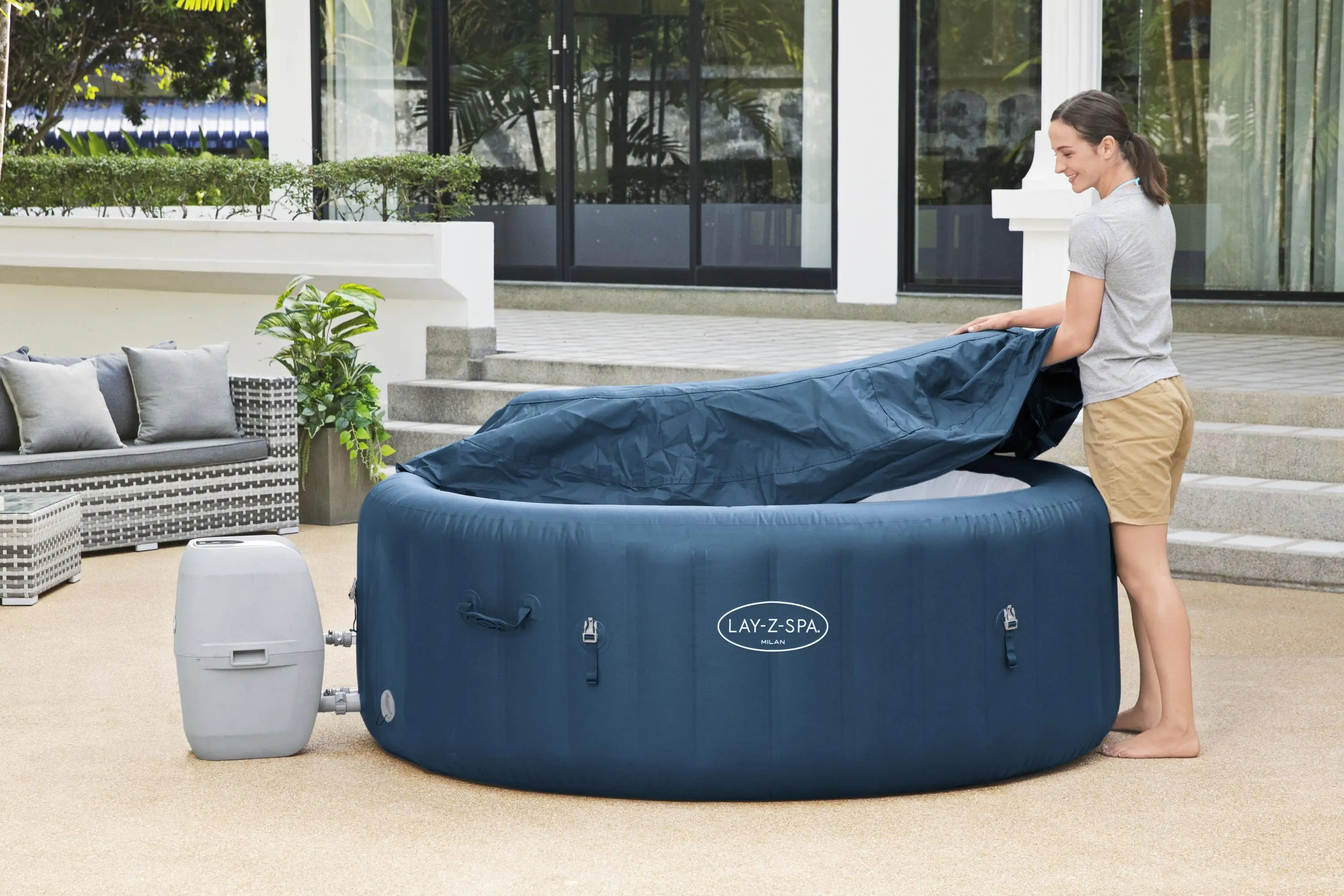 Bestway LAY-Z-SPA Milan AirJet Plus mit App-Steuerung Bestway LAY-Z-SPA Milan AirJet Plus mit App-Steuerung