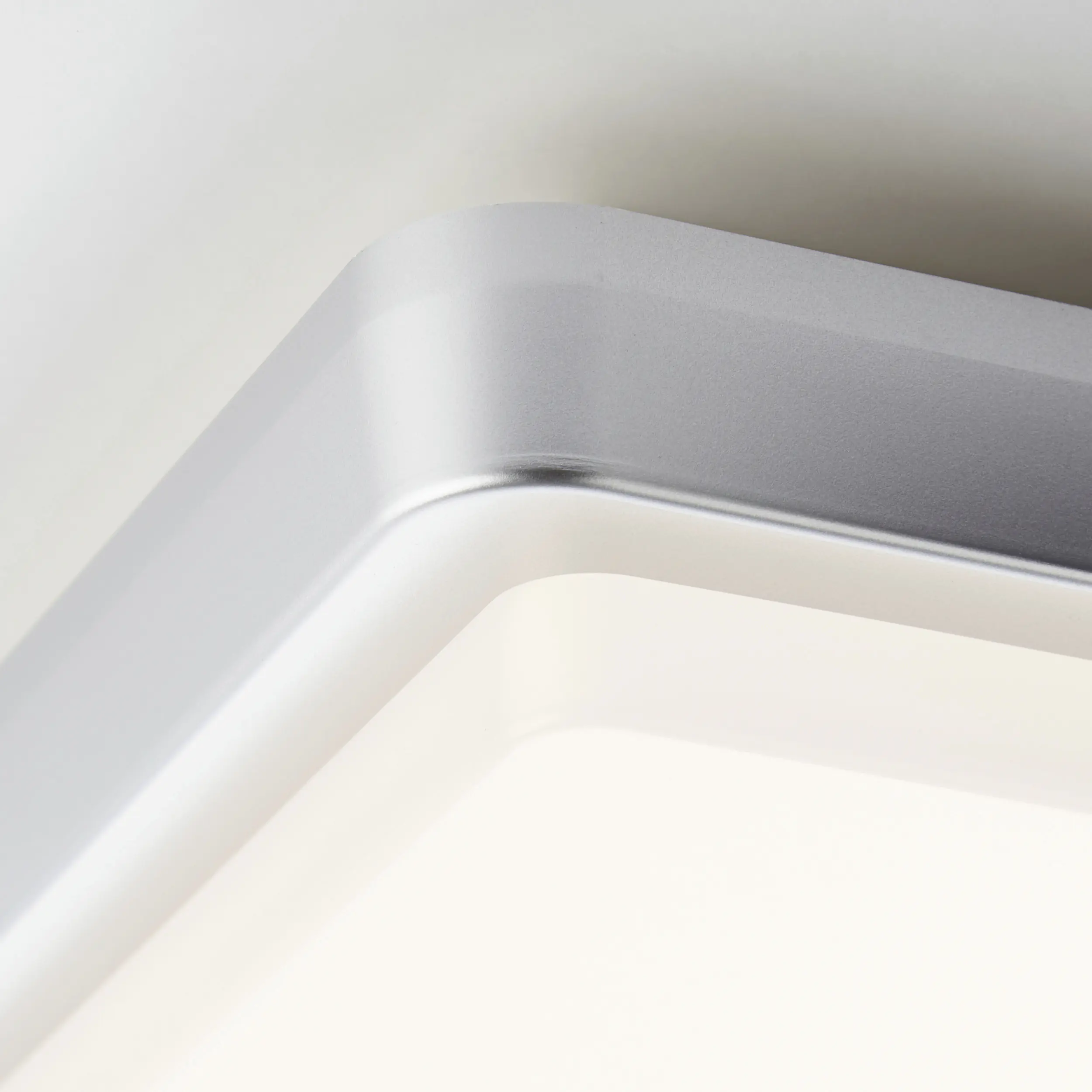 Brilliant LED Außenwandleuchte Devora 12W warmweiß  Kunststoff silber