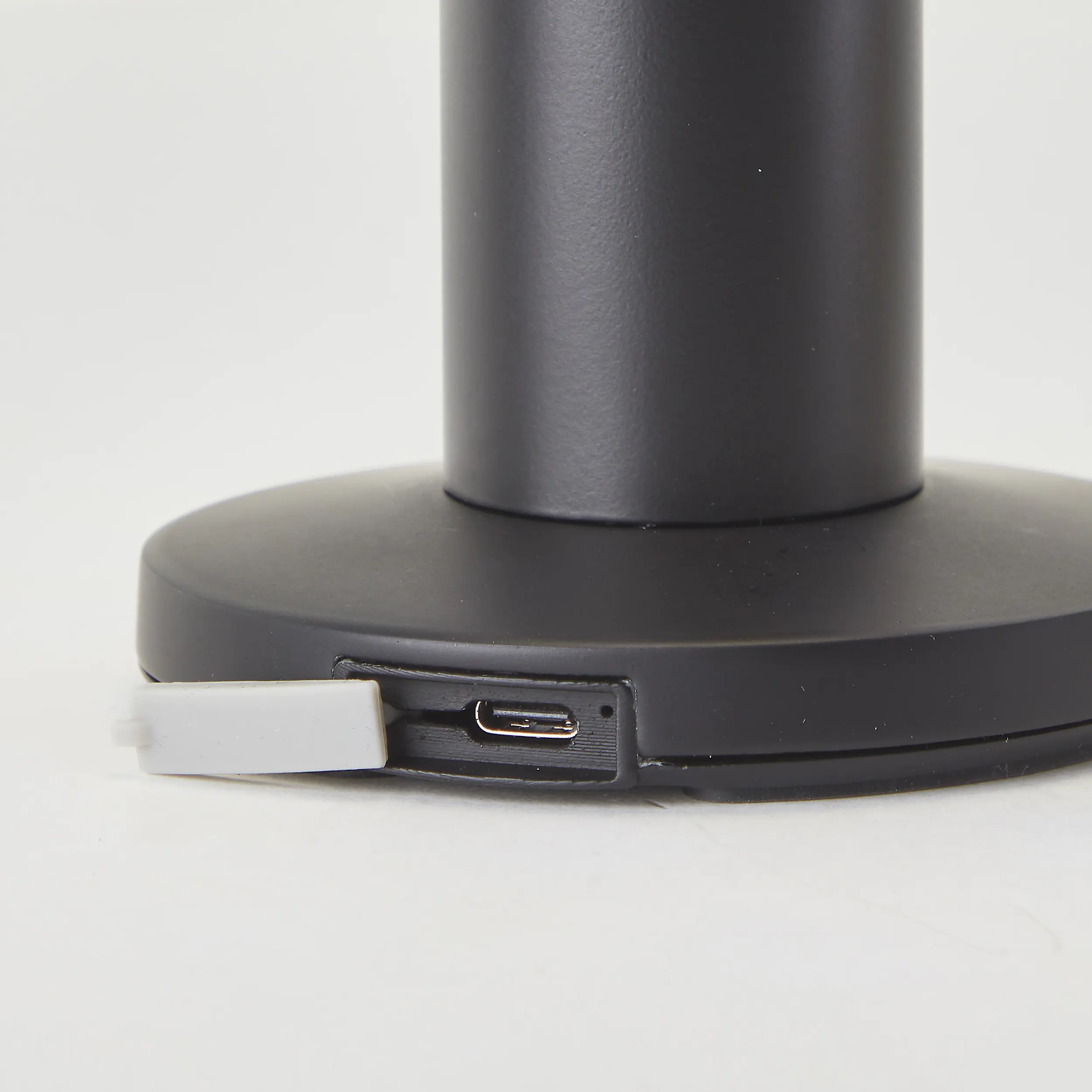 Brilliant Solar-Außentischleuchte Magua 2W neutralweiß