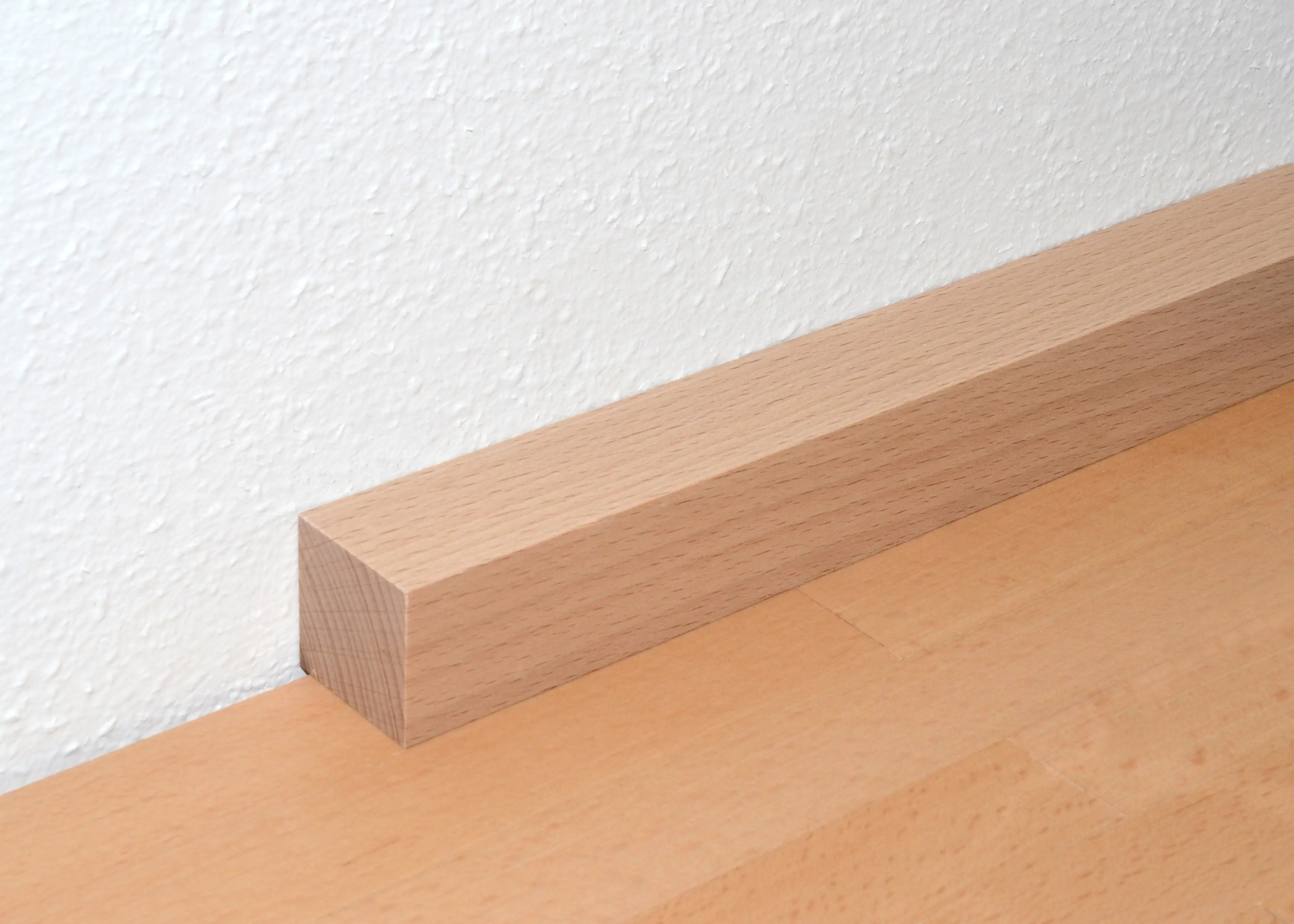 Neuhofer Quadratleiste 95 cm x 30 x 30 mm buche