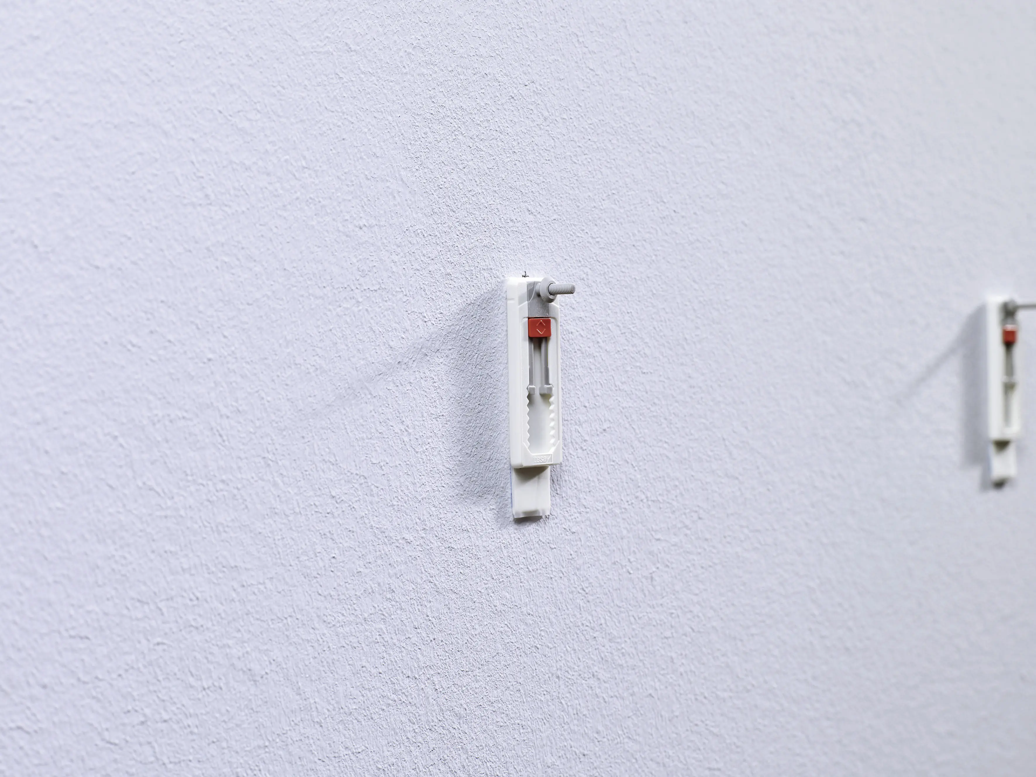 tesa Klebeschraube Traglast 1 kg, 2 Stück