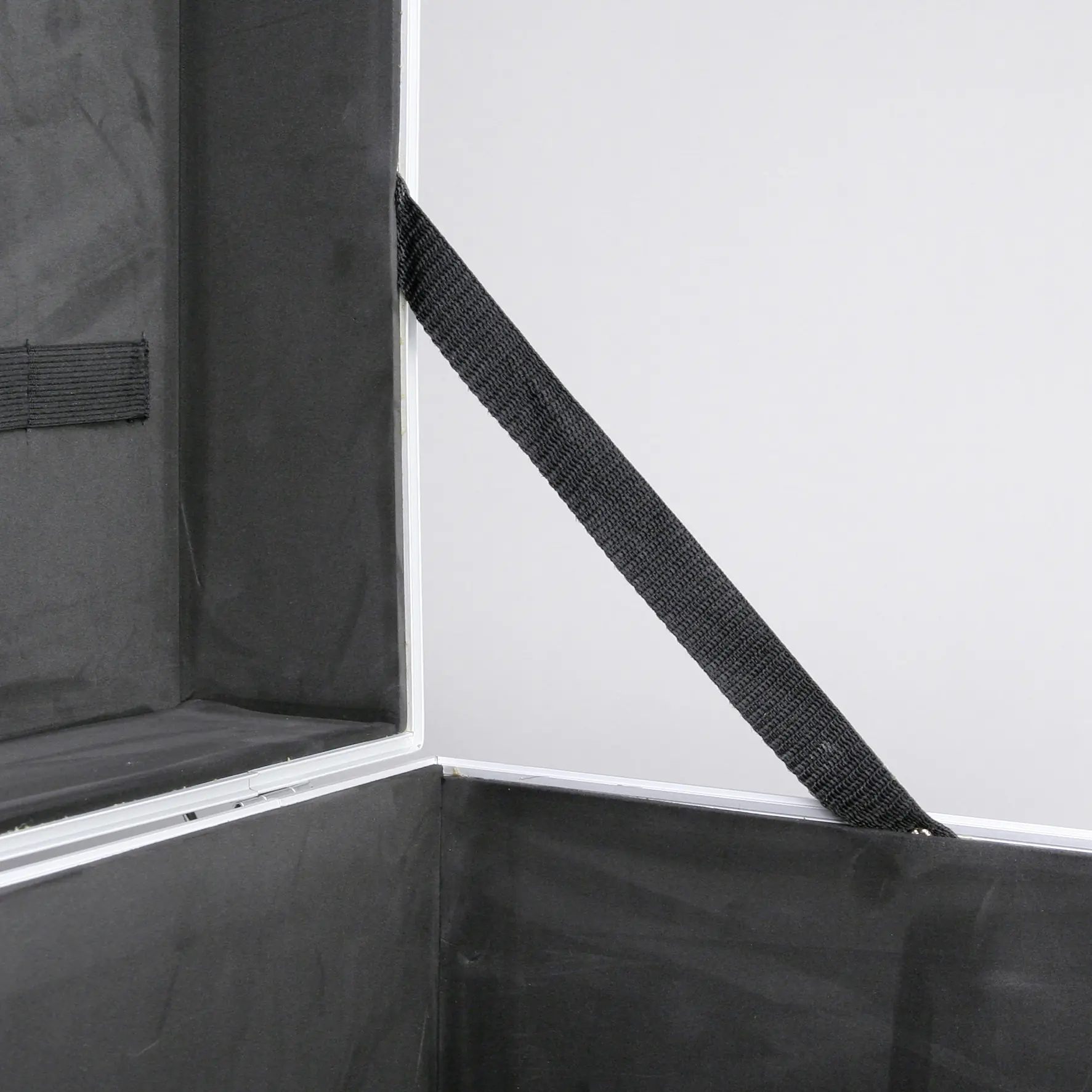 Allit Gerätekiste seitliche Griffe AluPlus ToolBox 18 schwarz ohne Inhalt