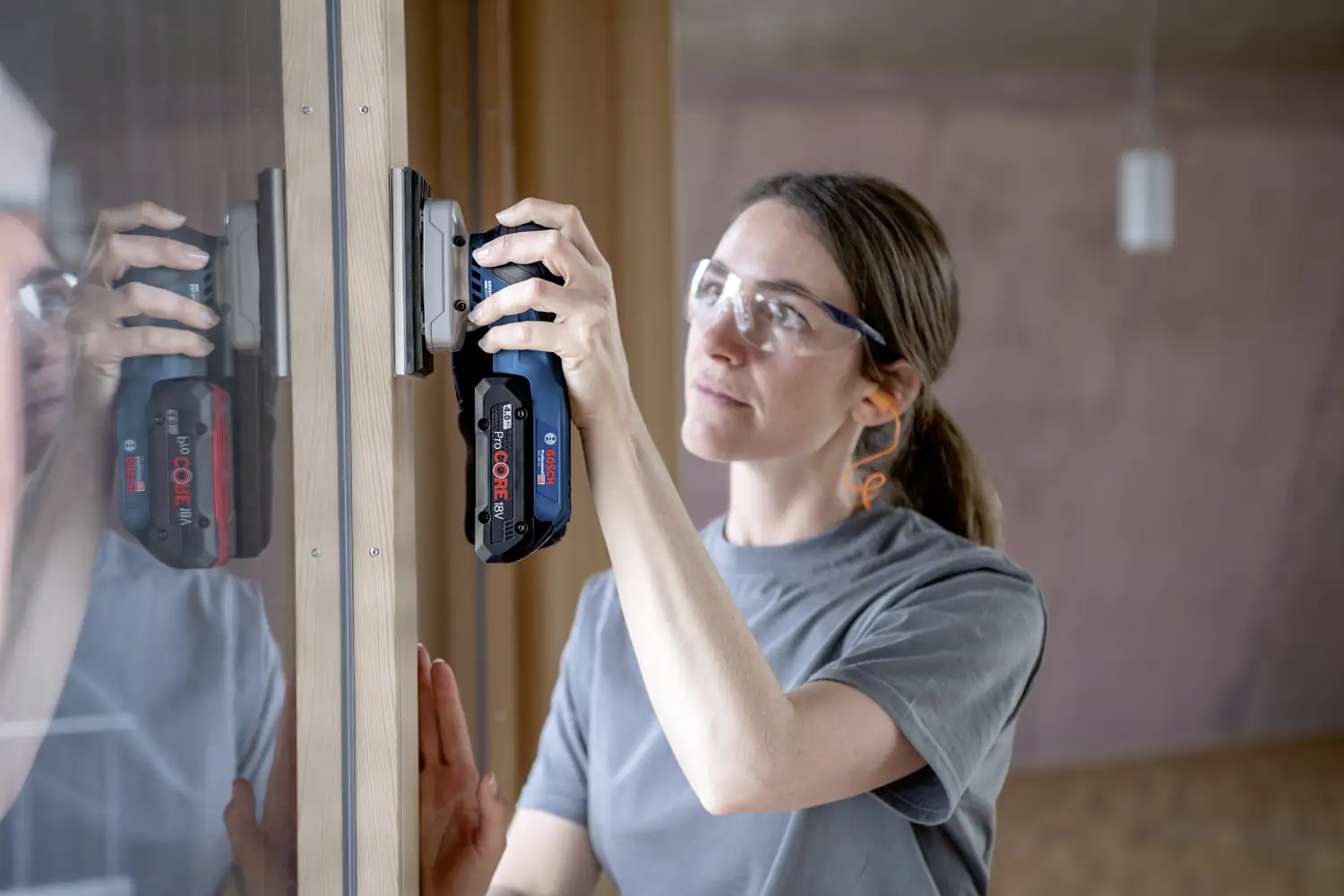 Bosch Professional Akku-Schwingschleifer GSS 18V-13 mit L-Boxx