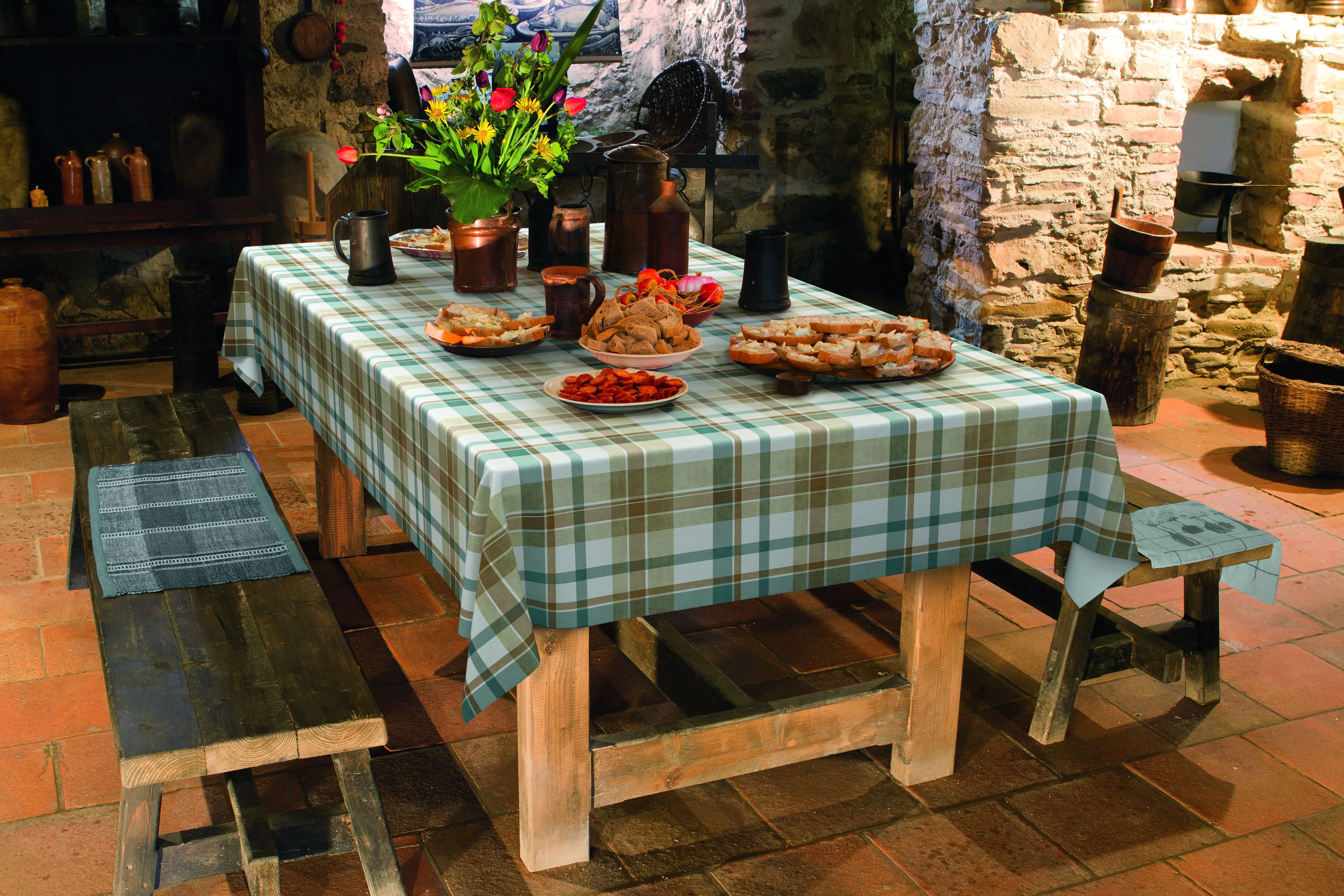 4007386321060 d-c-table® Tischdecke Manhattan Vlies Borneo 110 x 140 cm, blau