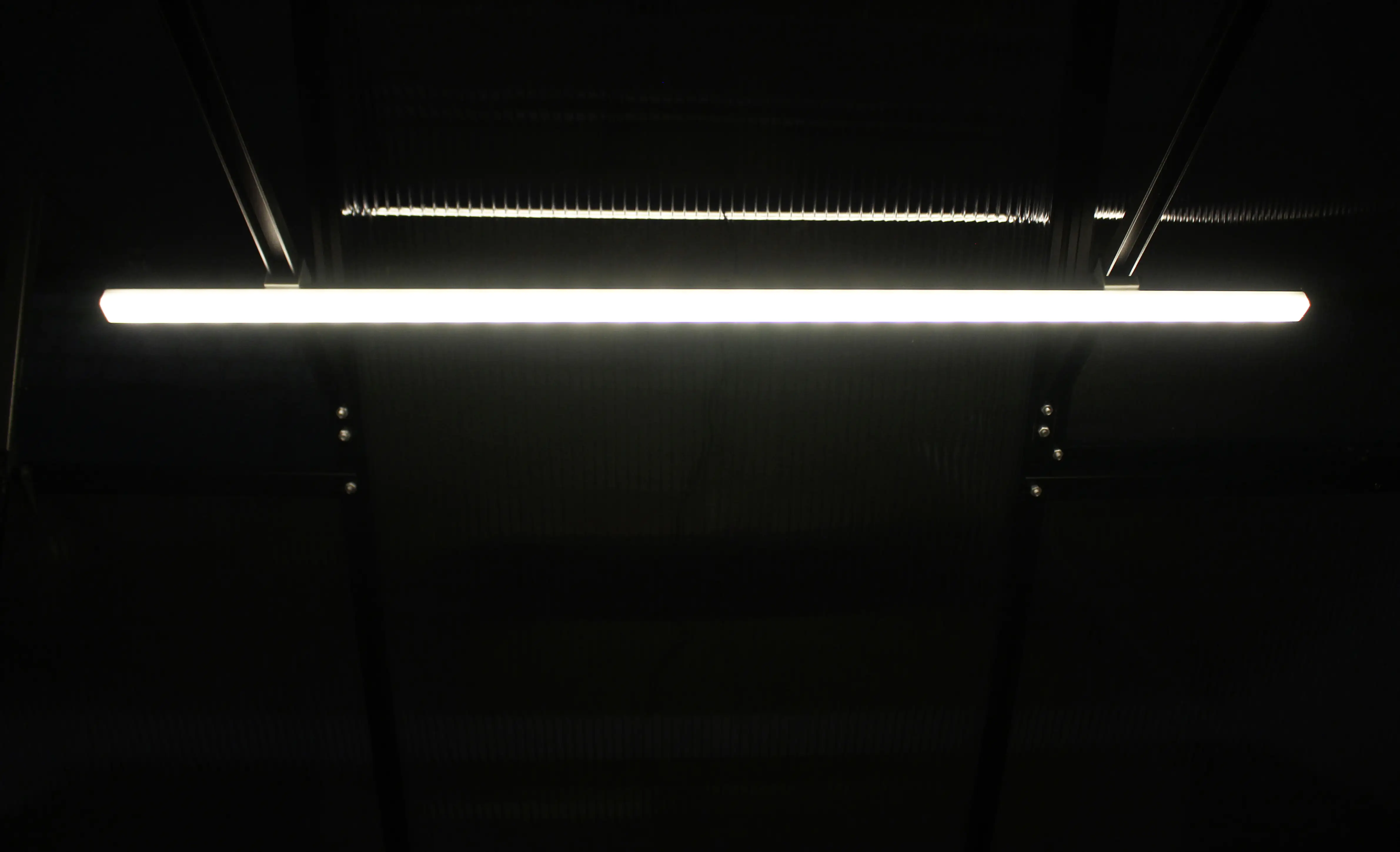 Pergart LED Leuchte lang 100 cm 30 LED's Pergart LED Leuchte lang 100 cm 30 LED's