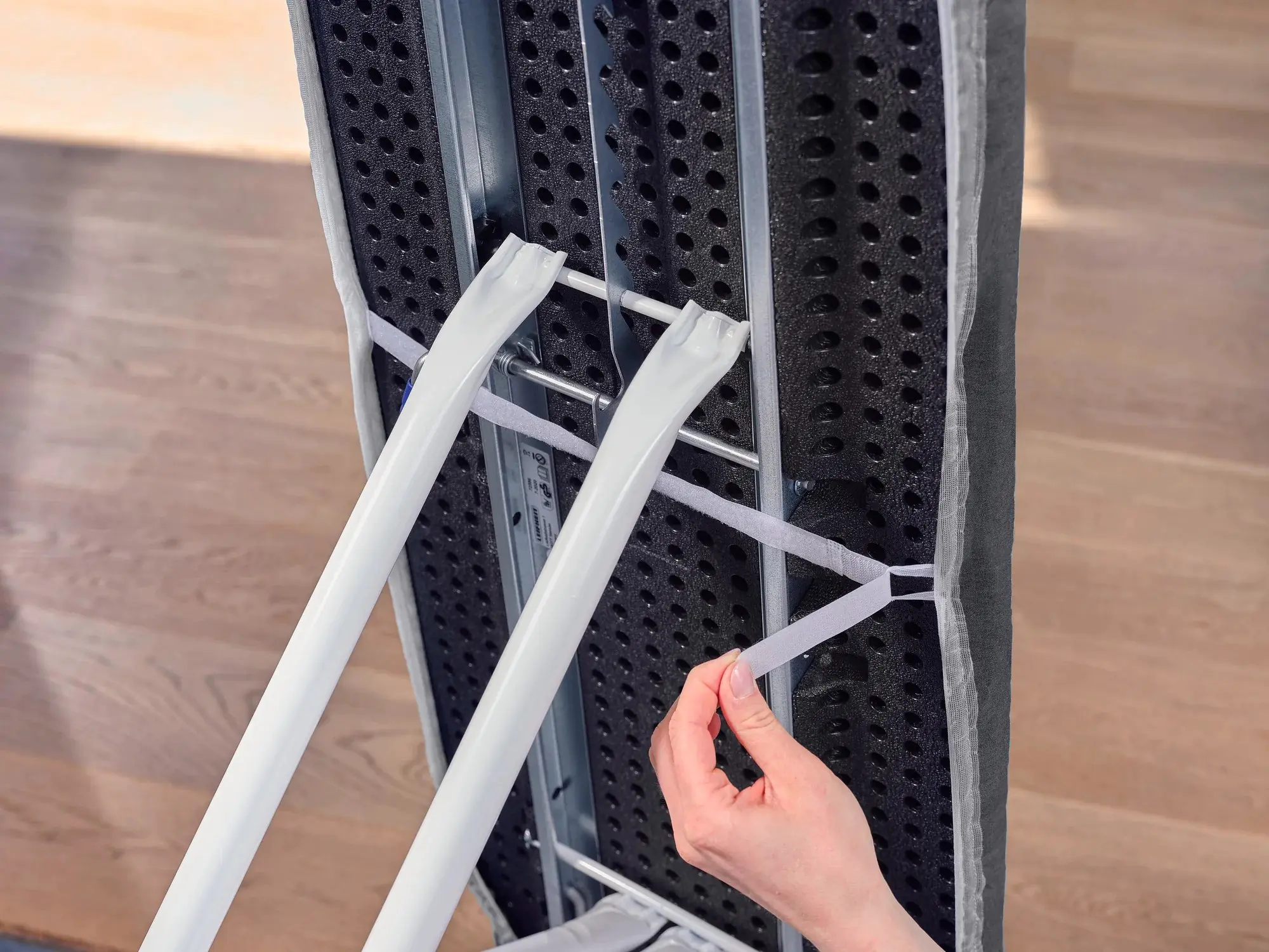 Leifheit Bügeltischbezug Thermo Reflect S-M max. 125 x 40 cm schwarz