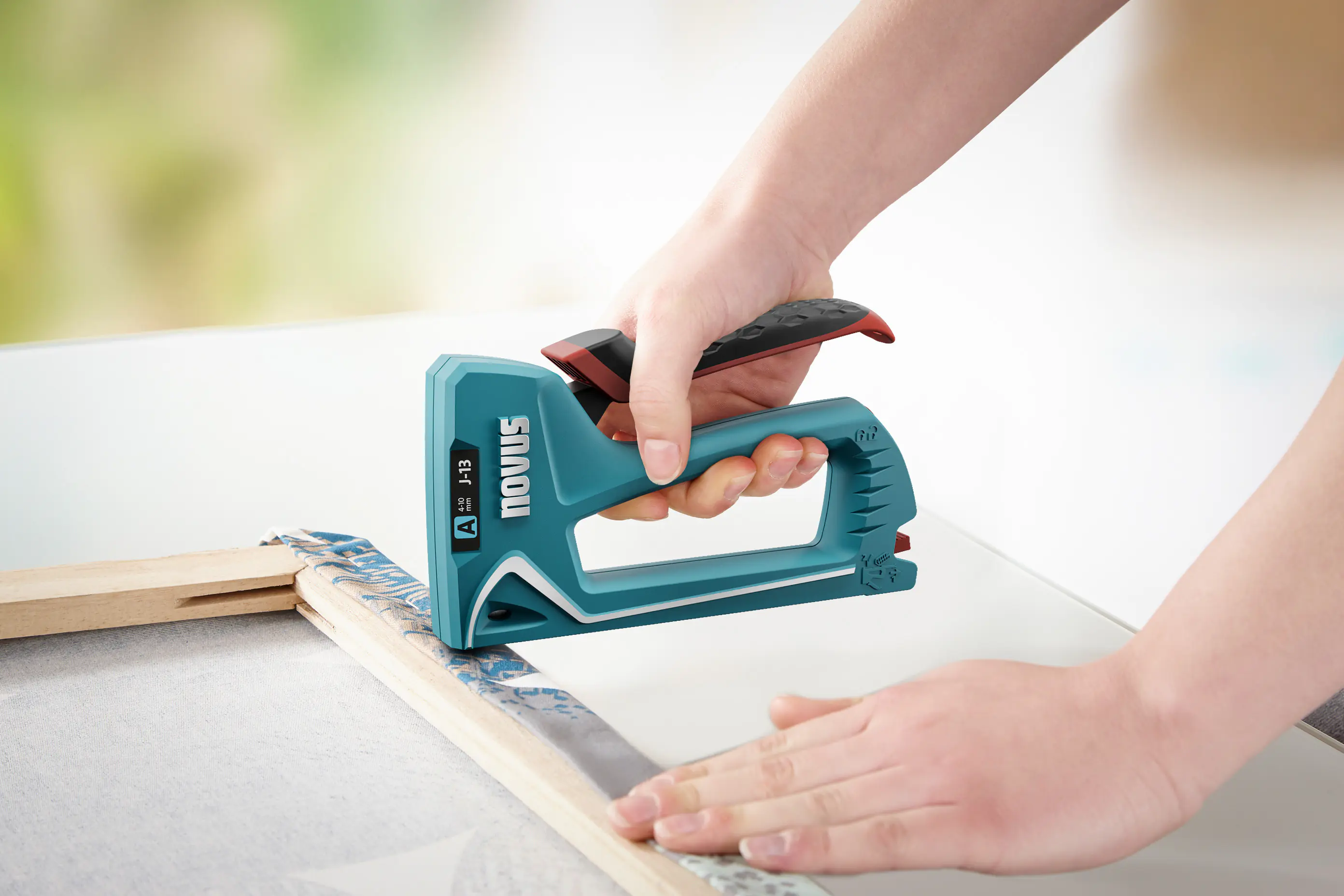 Novus Handtacker J-13 Novus Handtacker J-13