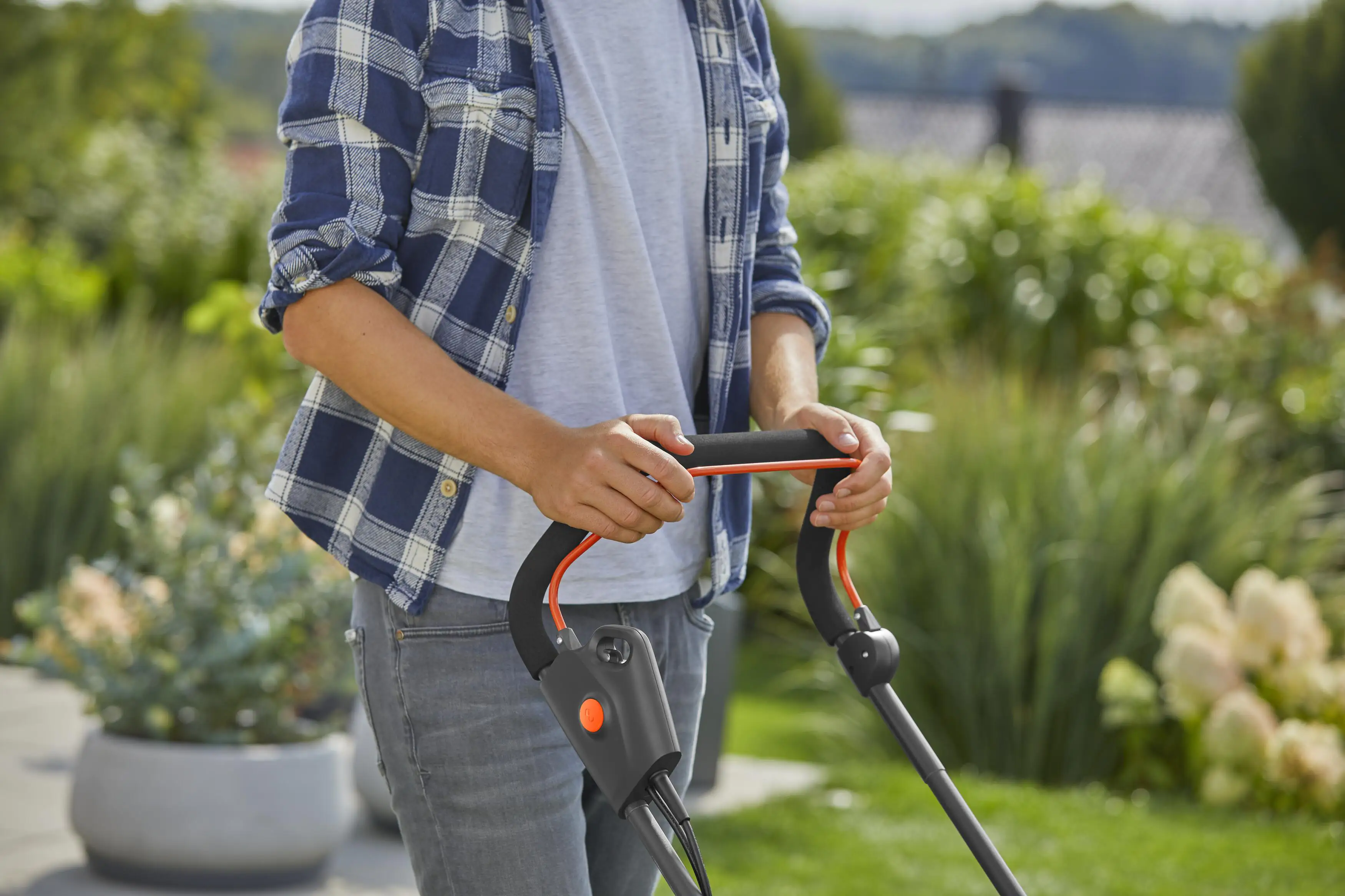 Gardena Elektro Rasenmäher PowerMax 1800/37 G2 37 cm Schnittbreite Gardena Elektro Rasenmäher PowerMax 1800/37 G2 37 cm Schnittbreite