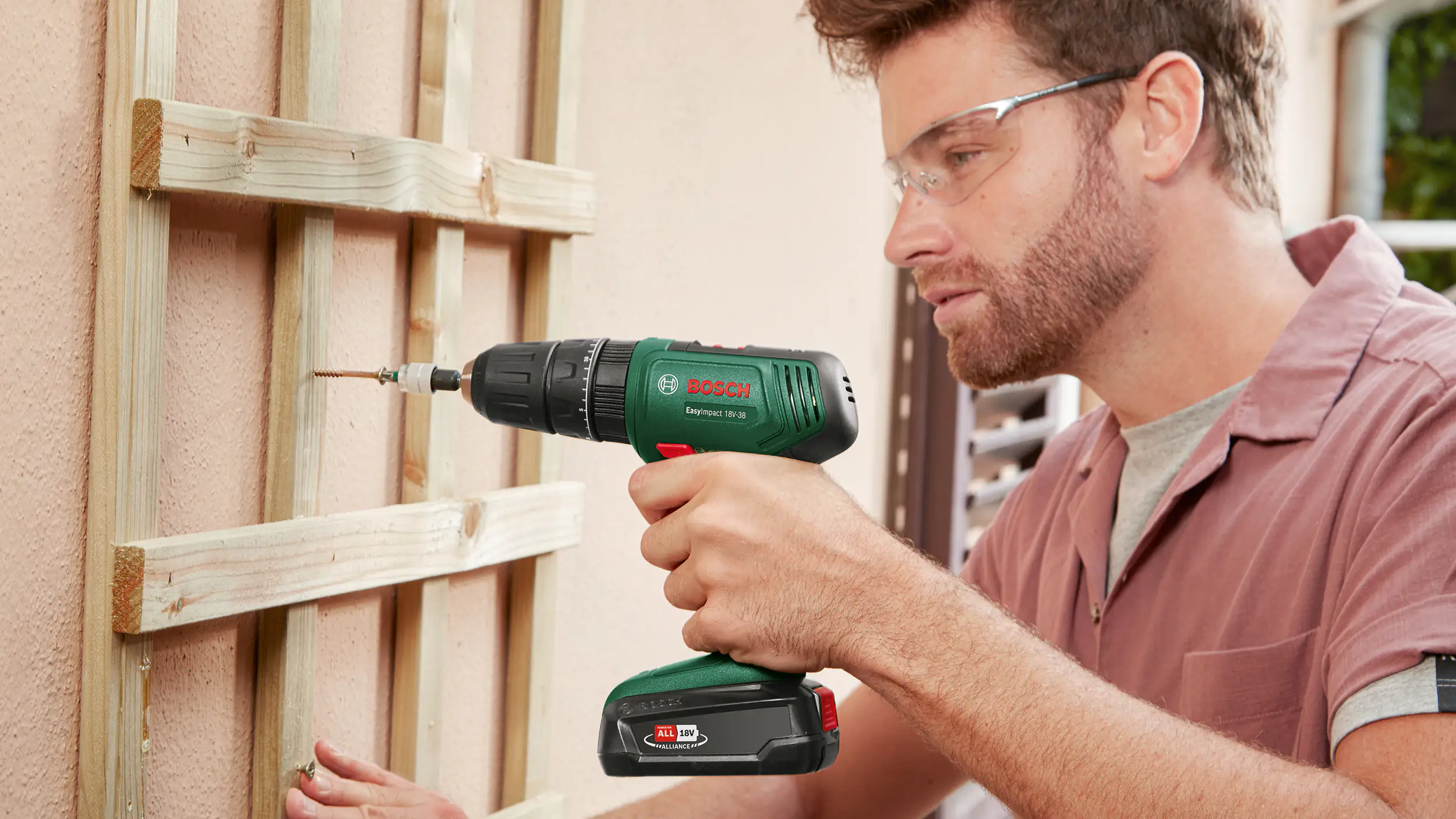 Bosch Akku-Schlagbohrmaschine EasyImpact 18V-38 inkl. Akku und Ladegerät Bosch Akku-Schlagbohrmaschine EasyImpact 18V-38 inkl. Akku und Ladegerät