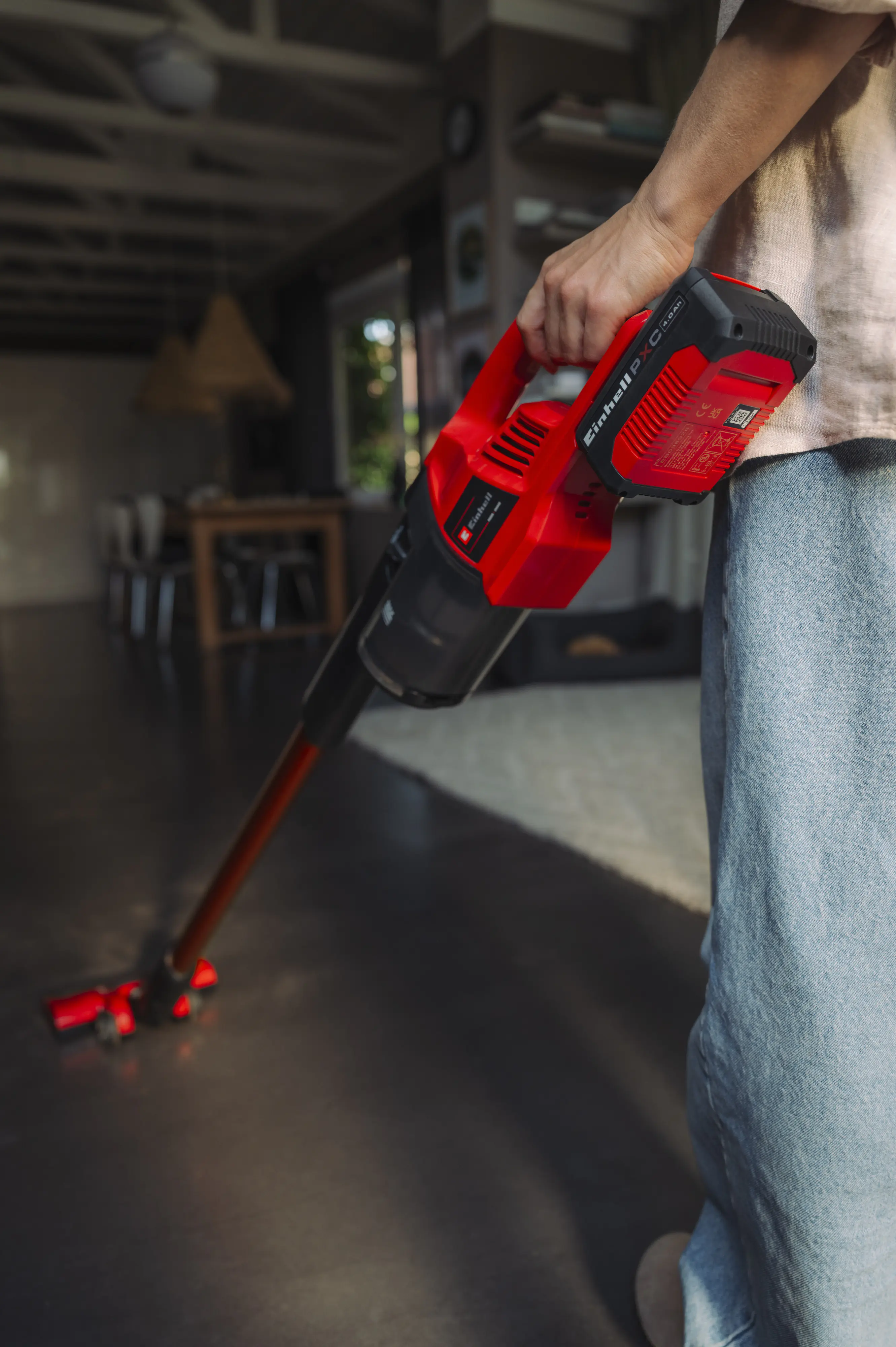 Einhell Akku-Stielstaubsauger TE-SV 18 Li inkl. 4Ah Starterset