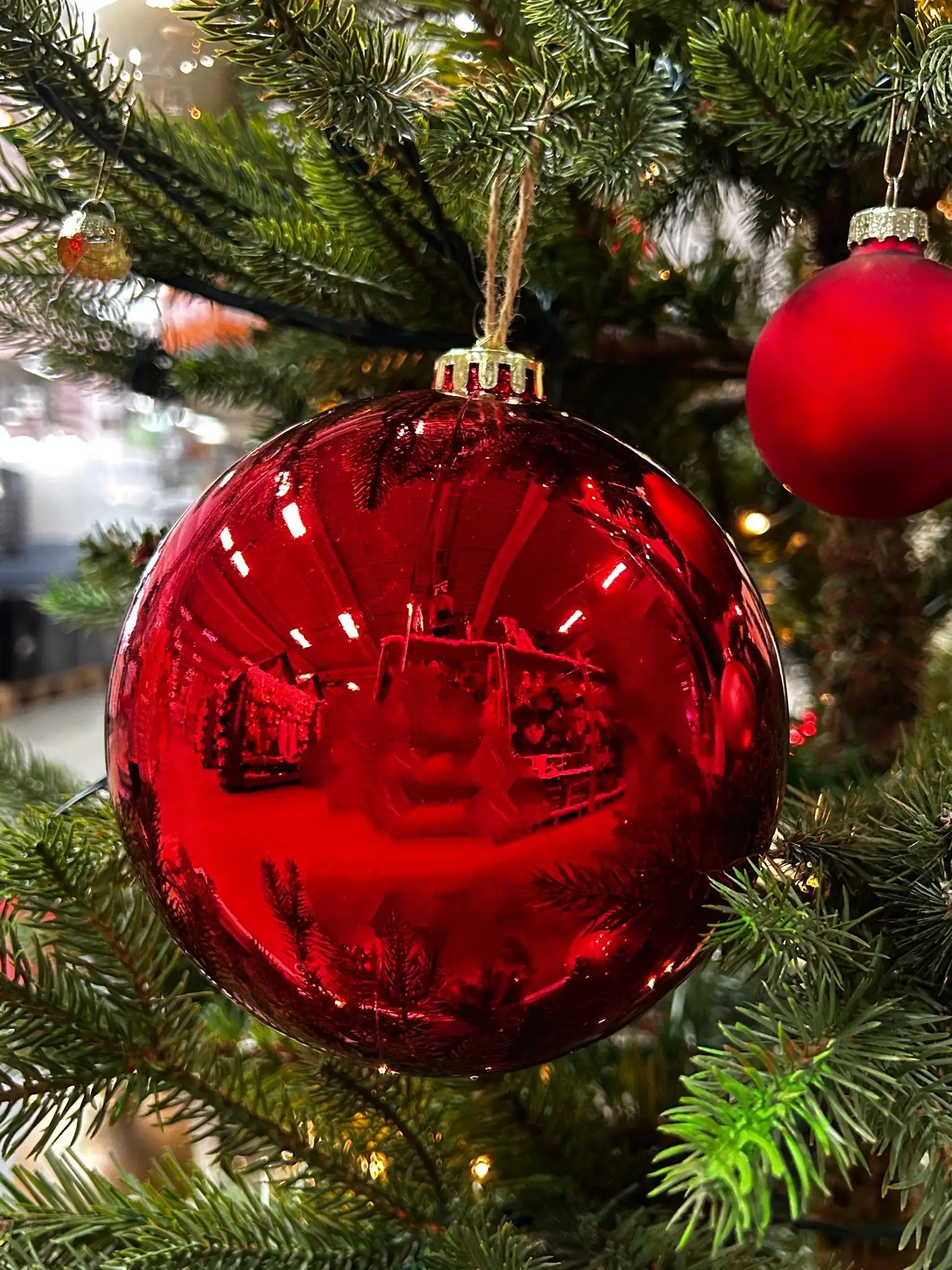 TrendLine Weihnachtskugel bruchfest, langlebig Ø 20 cm rot 1 Stück TrendLine Weihnachtskugel bruchfest, langlebig Ø 20 cm rot 1 Stück