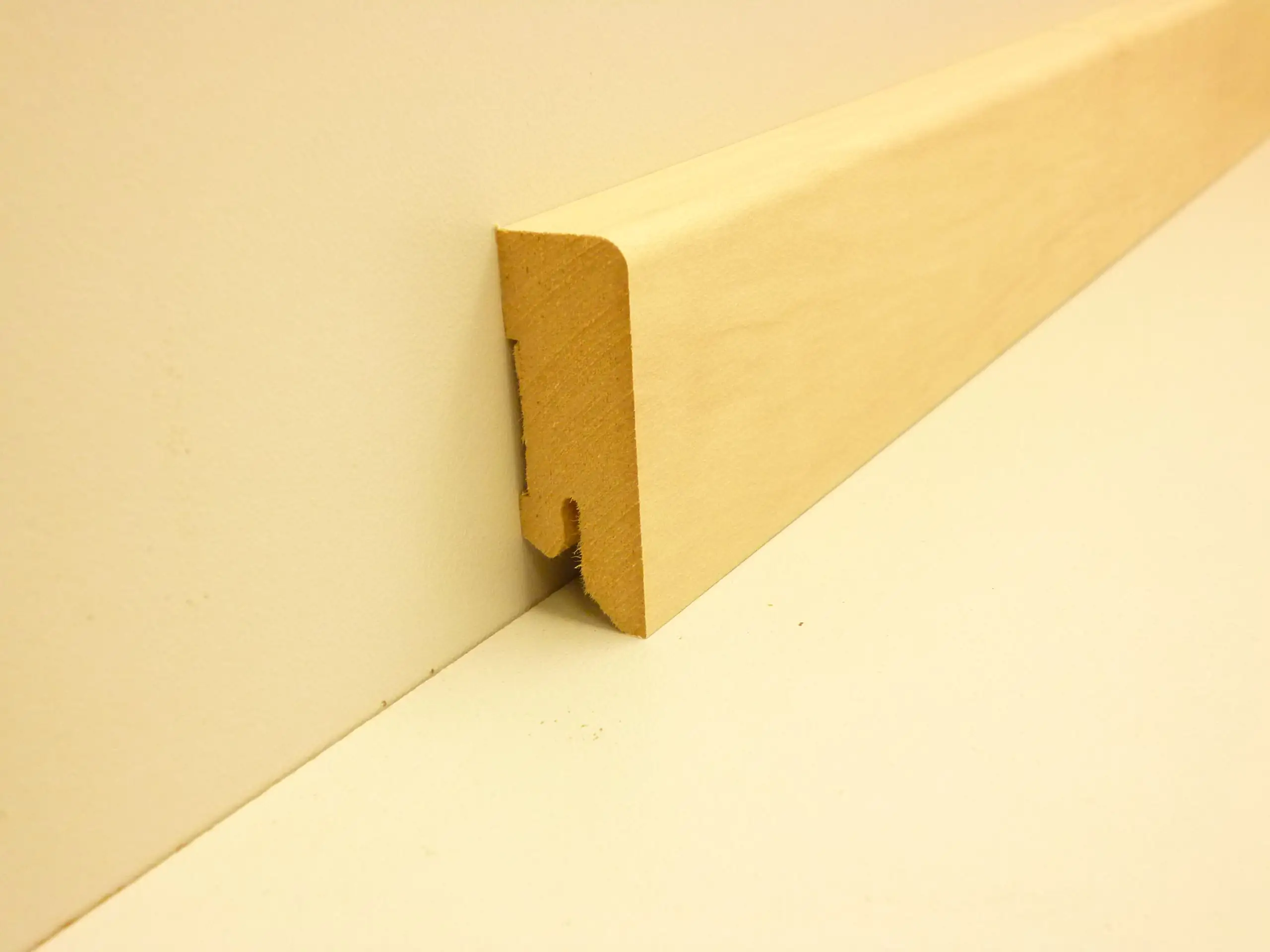 B.S. Bauprogramm Clip-Sockelleiste 250 cm 50 x 18 mm Ahorn natur