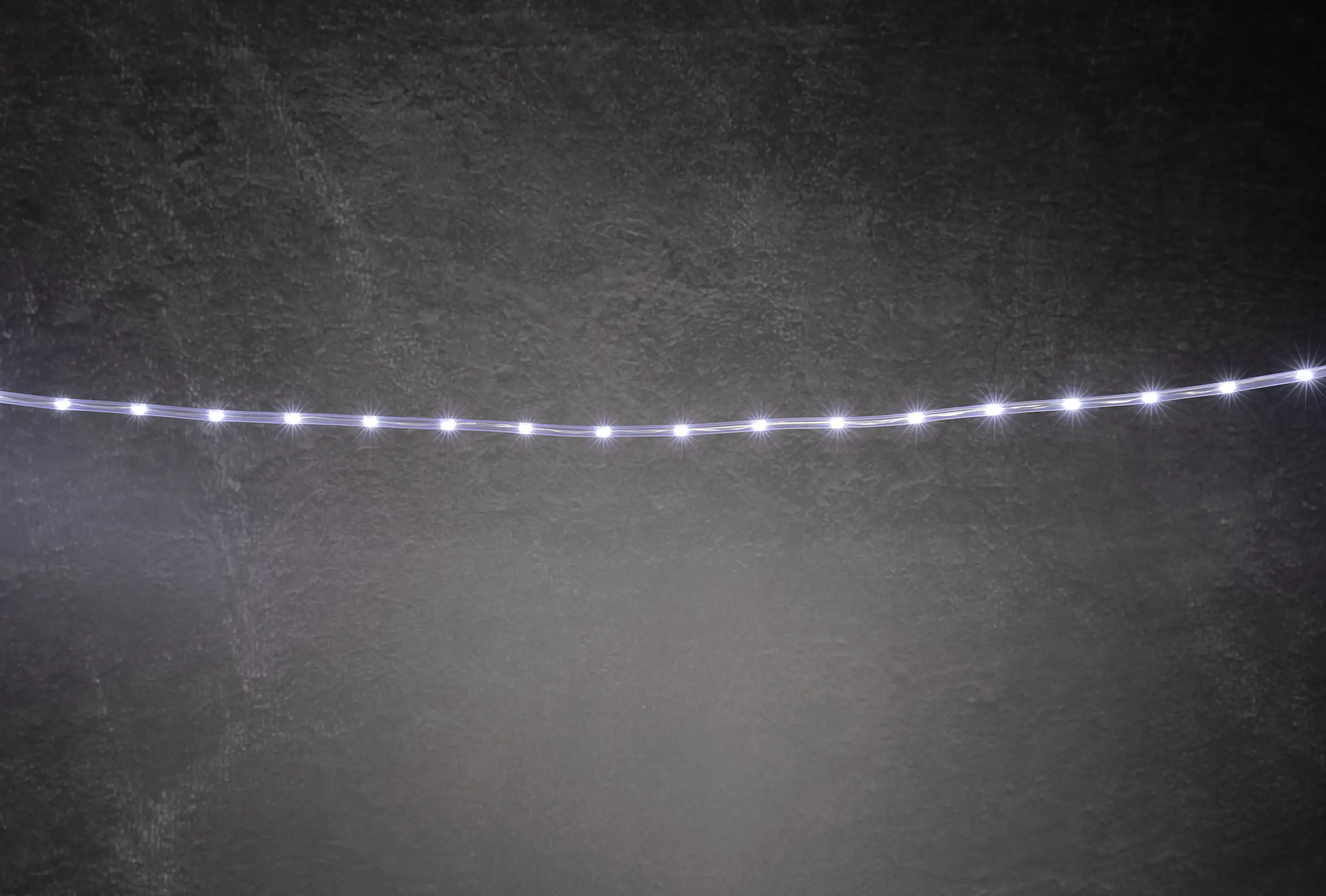 TrendLine LED-Lichterschlauch Mini Außen 10 m kaltweiß mit Timer, 8 Lichteffekten TrendLine LED-Lichterschlauch Mini Außen 10 m kaltweiß mit Timer, 8 Lichteffekten