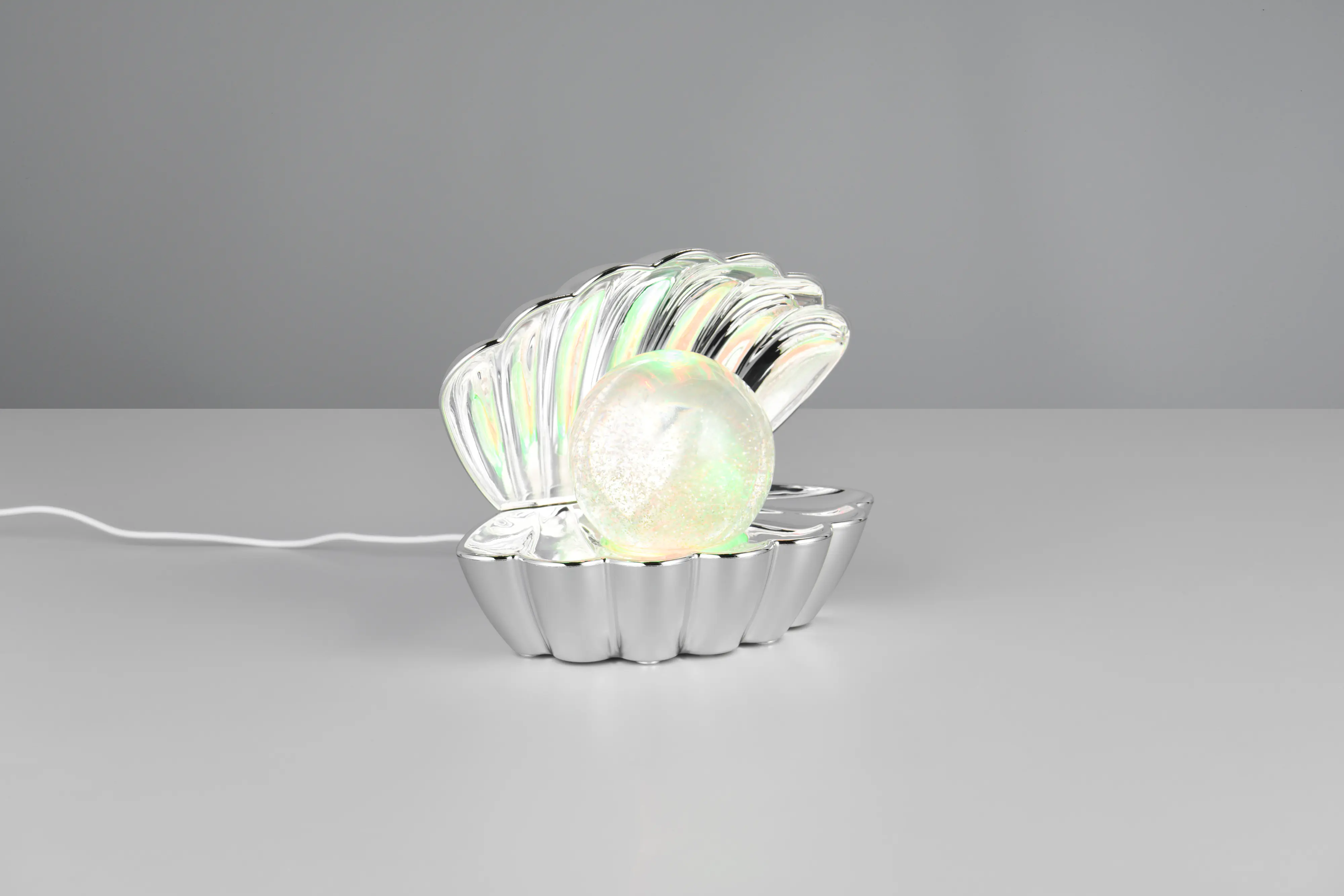 Reality LED Tischleuchte Shelly mit Glitzerkugel 18 x 15 cm RGB chrom Reality LED Tischleuchte Shelly mit Glitzerkugel 18 x 15 cm RGB chrom