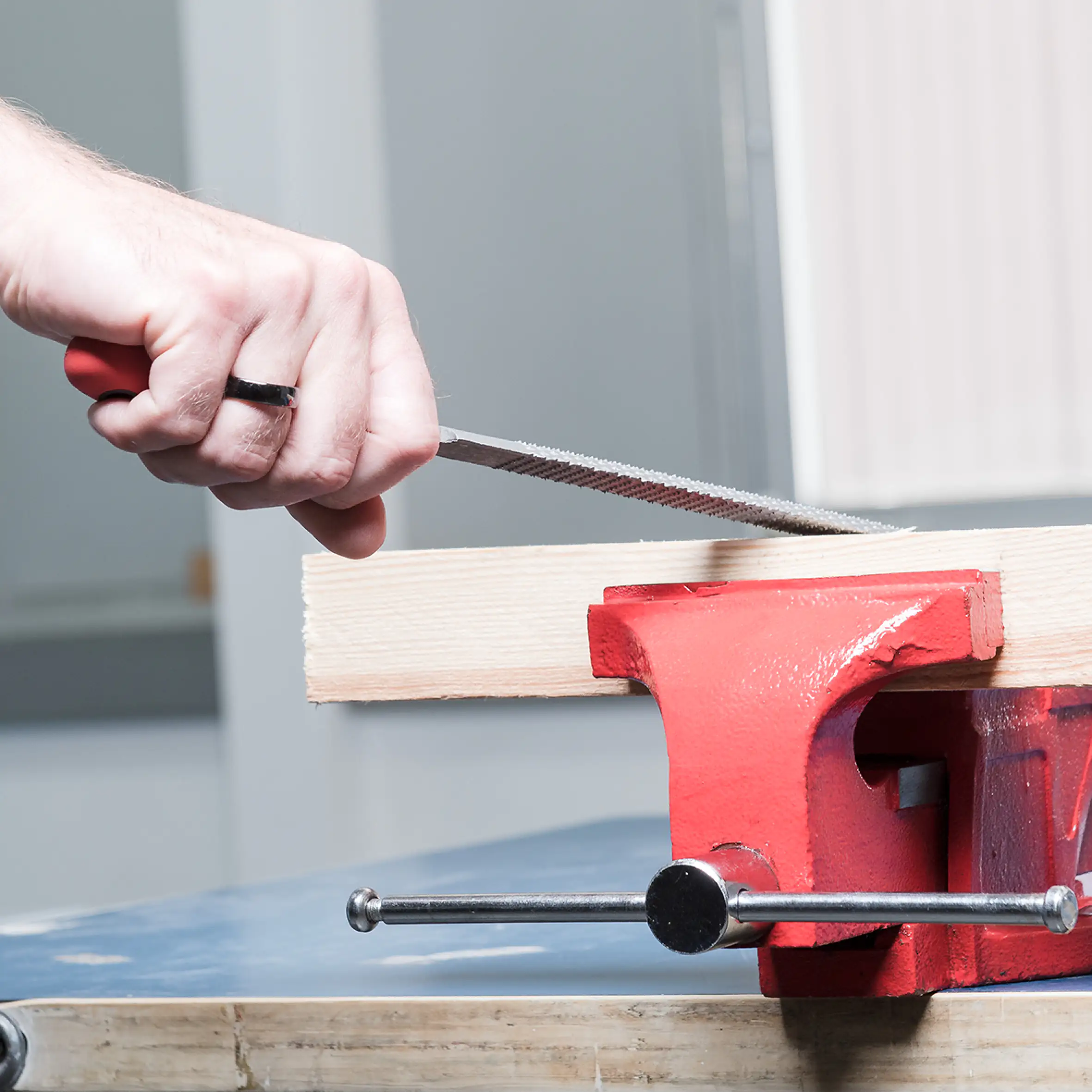 Connex Schraubstock COX870100 100 mm feststehend