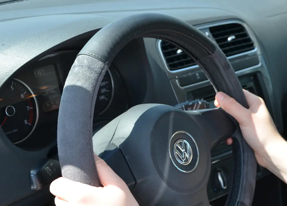 Cartrend Lenkradhülle und Gurtpolster Velours grau Cartrend Lenkradhülle und Gurtpolster Velours grau