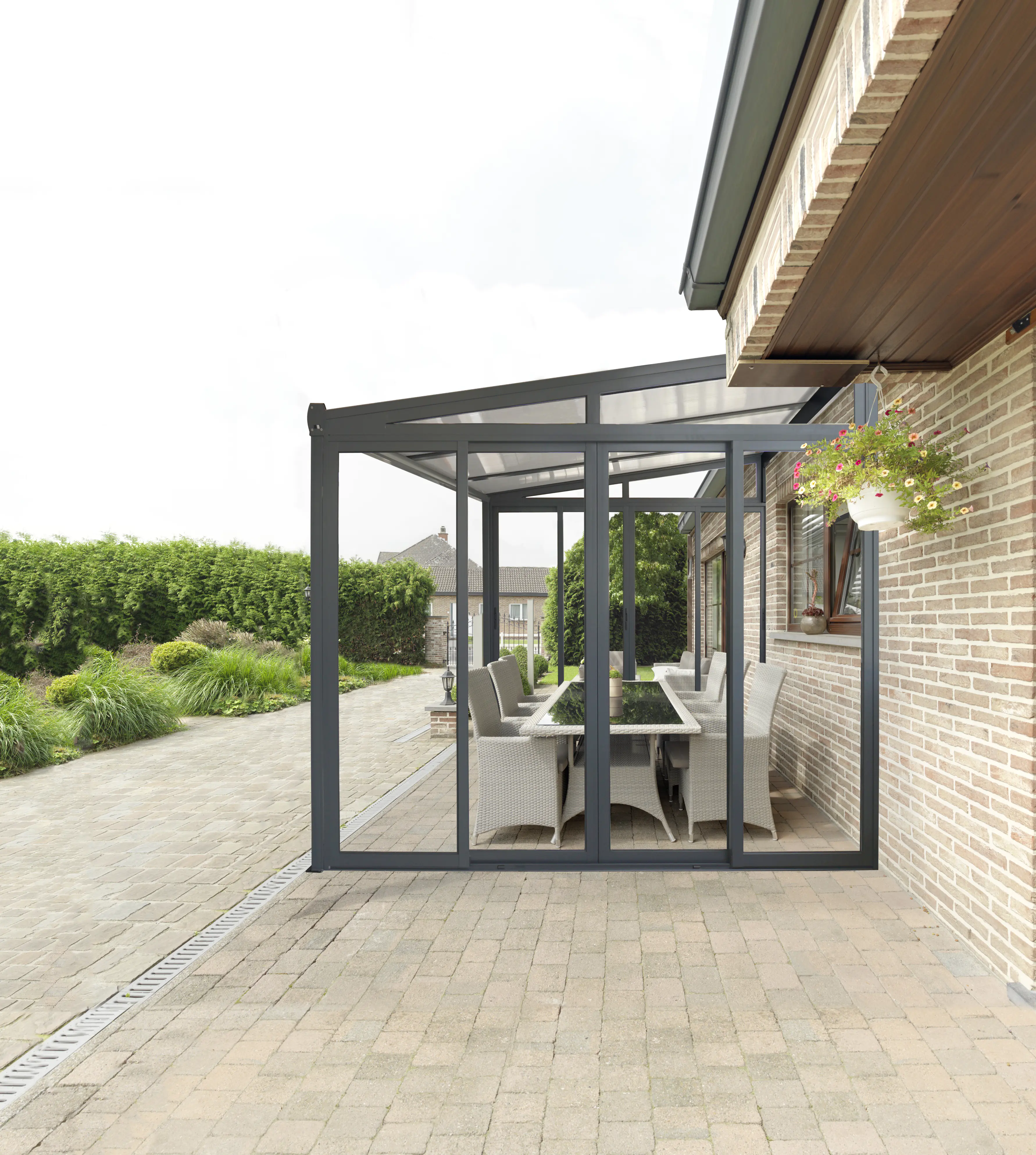 Wintergarten Classic 400 x 300 cm mit Glasschiebetüren grau