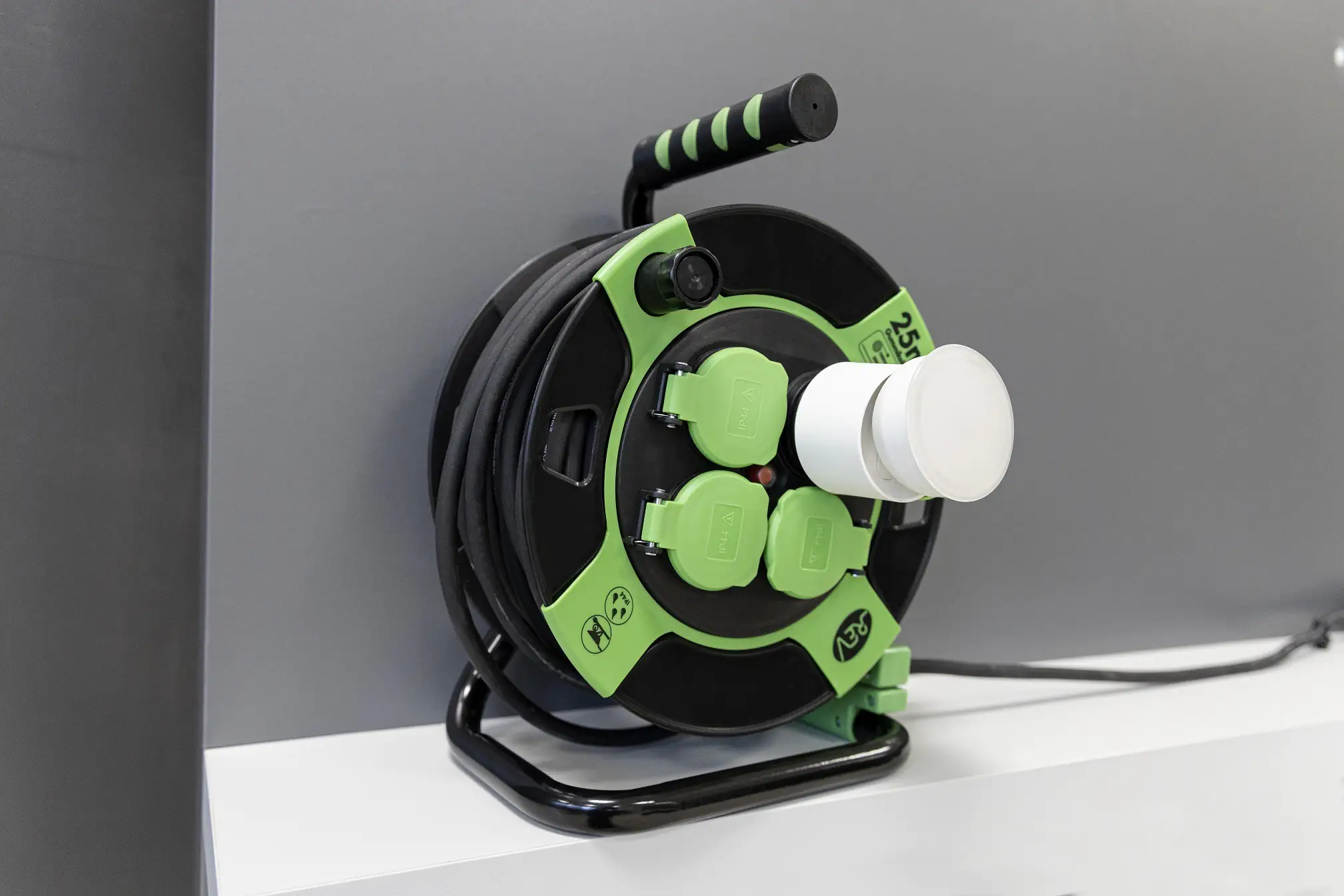 LED Universal Steckdosenstrahler 4-Stufen dimmbar