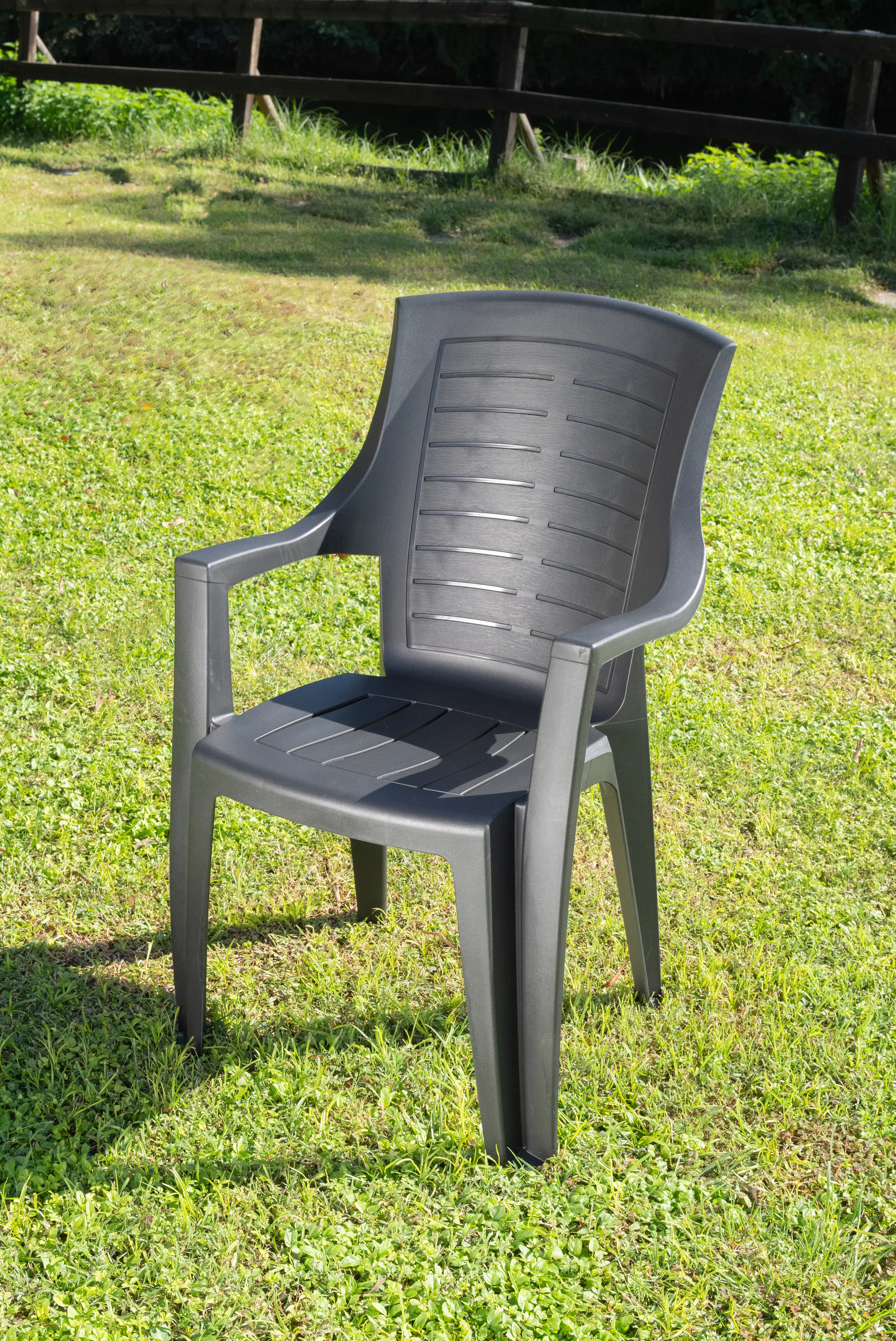 Progarden Stapelsessel polypropylen wetterfest Talia Stapelsessel anthrazit holzoptik 