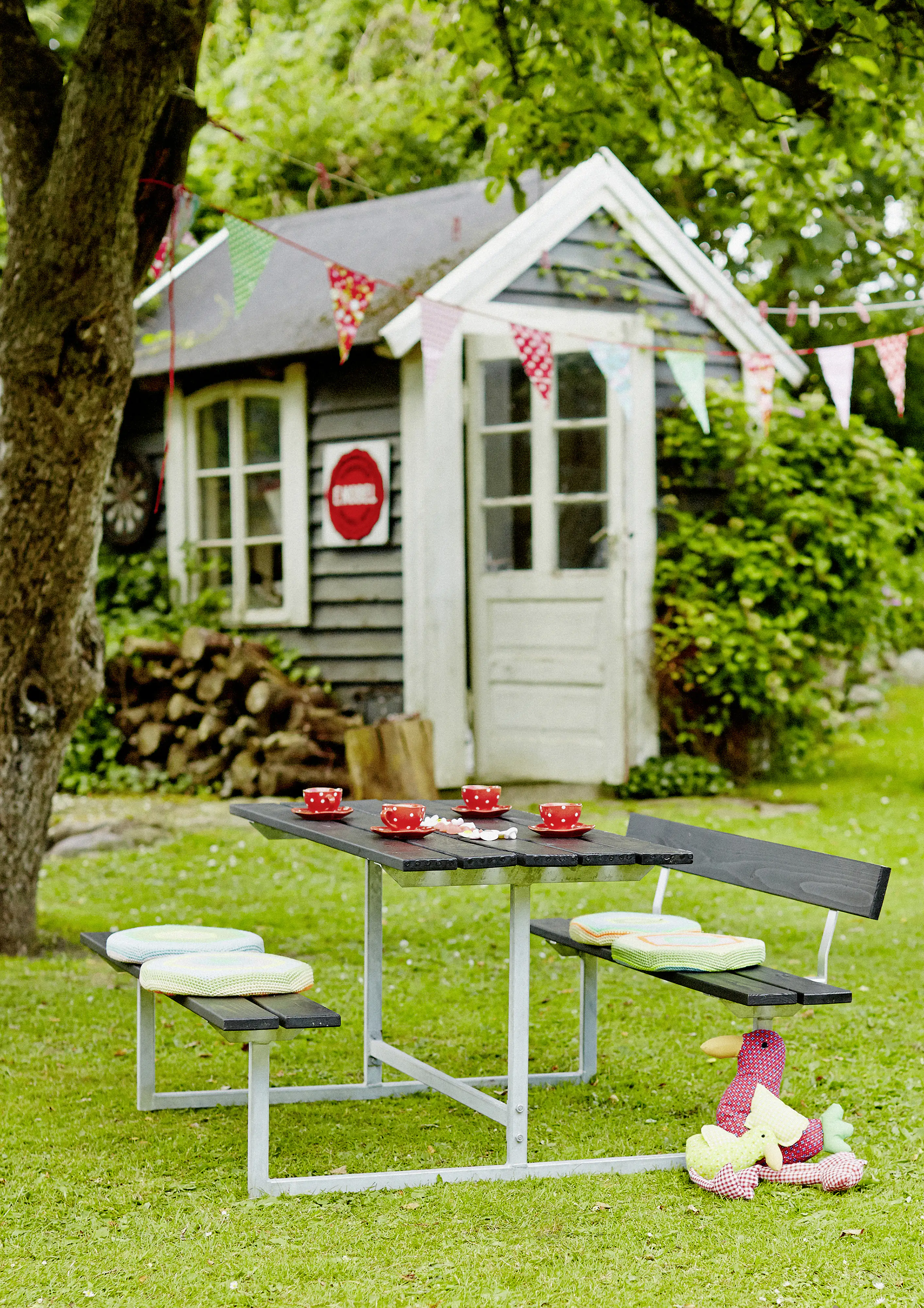 Plus Kindermöbel Basic 110 x 110 x 55 cm