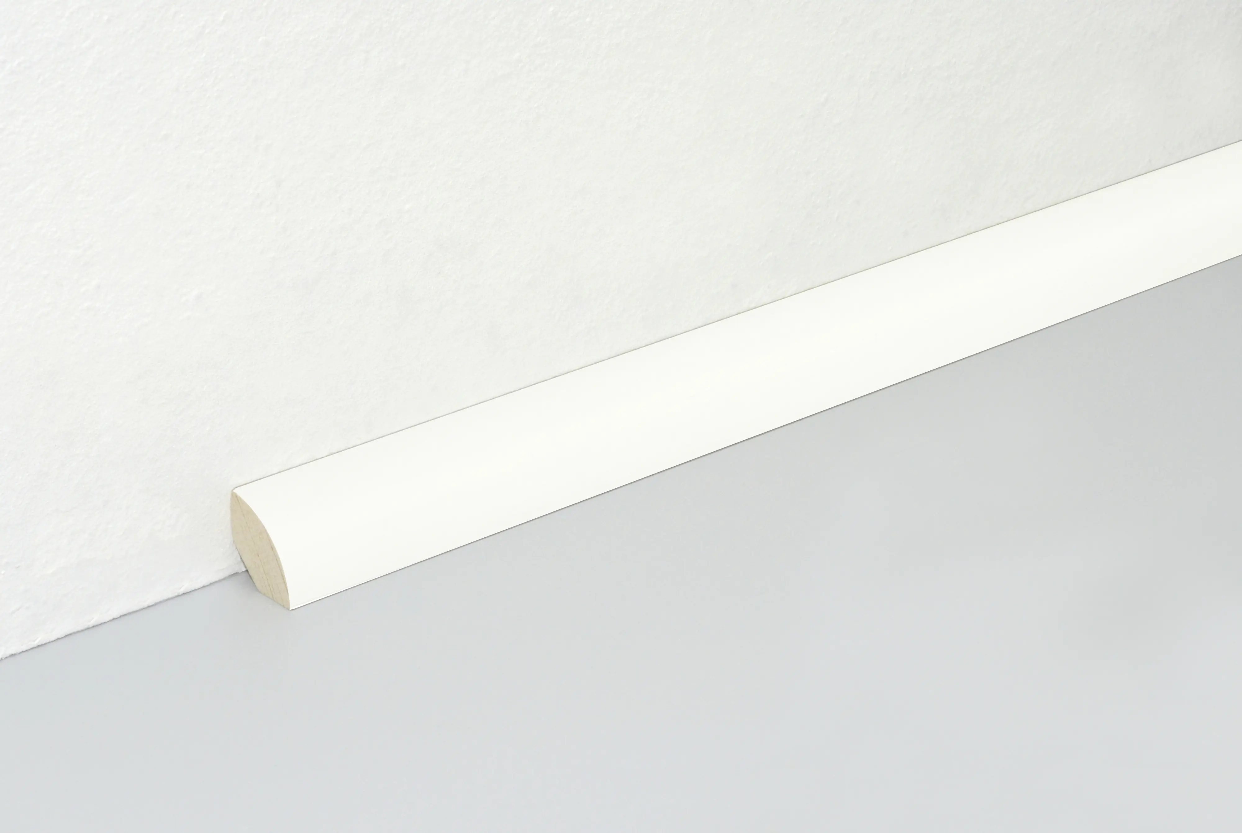 FN Neuhofer Viertelrundstab L0185 RAL9010 240 cm 18 x 18 mm