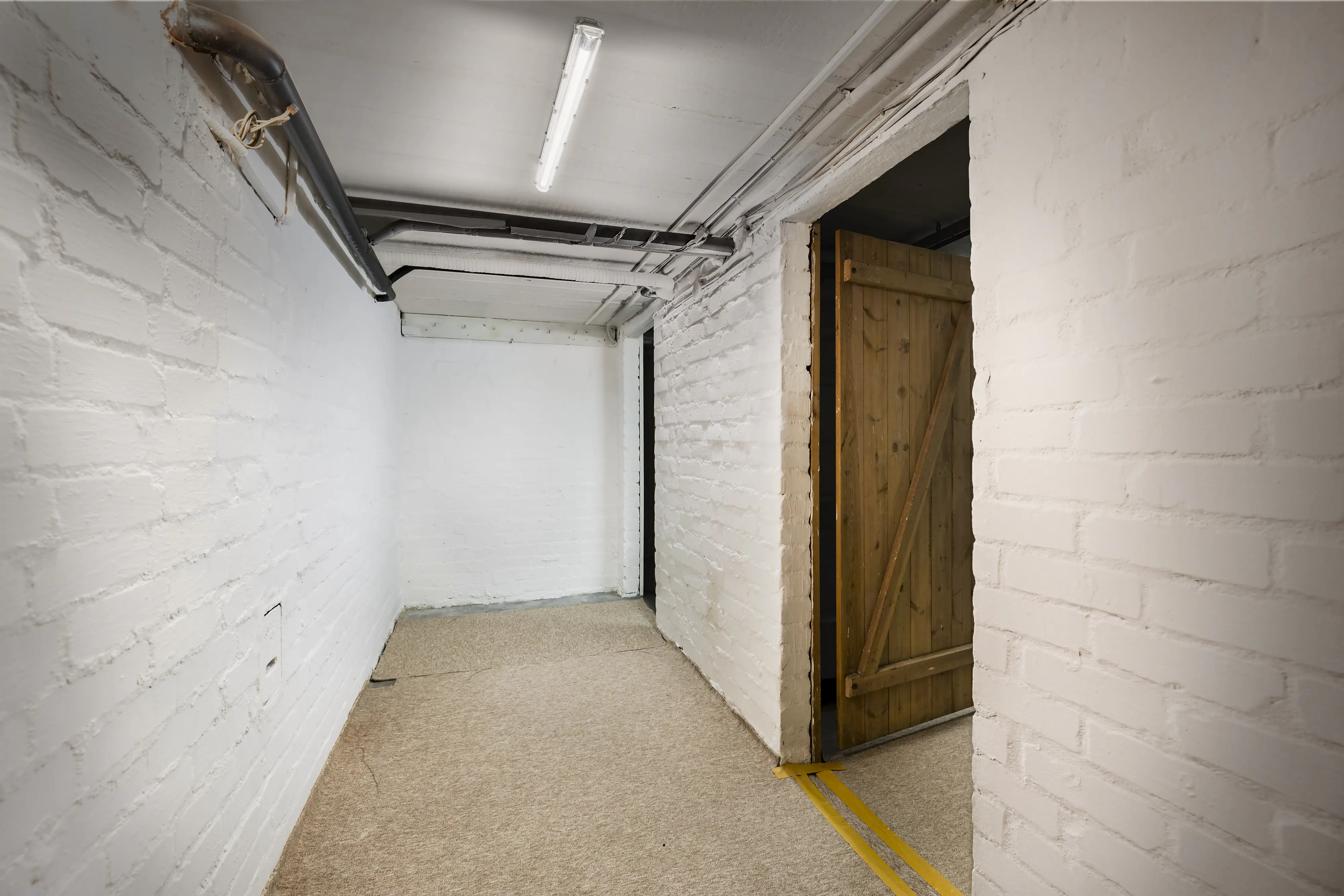 Ledvance Feuchtraumleuchte 1-flammig grau 120 cm neutralweiß 