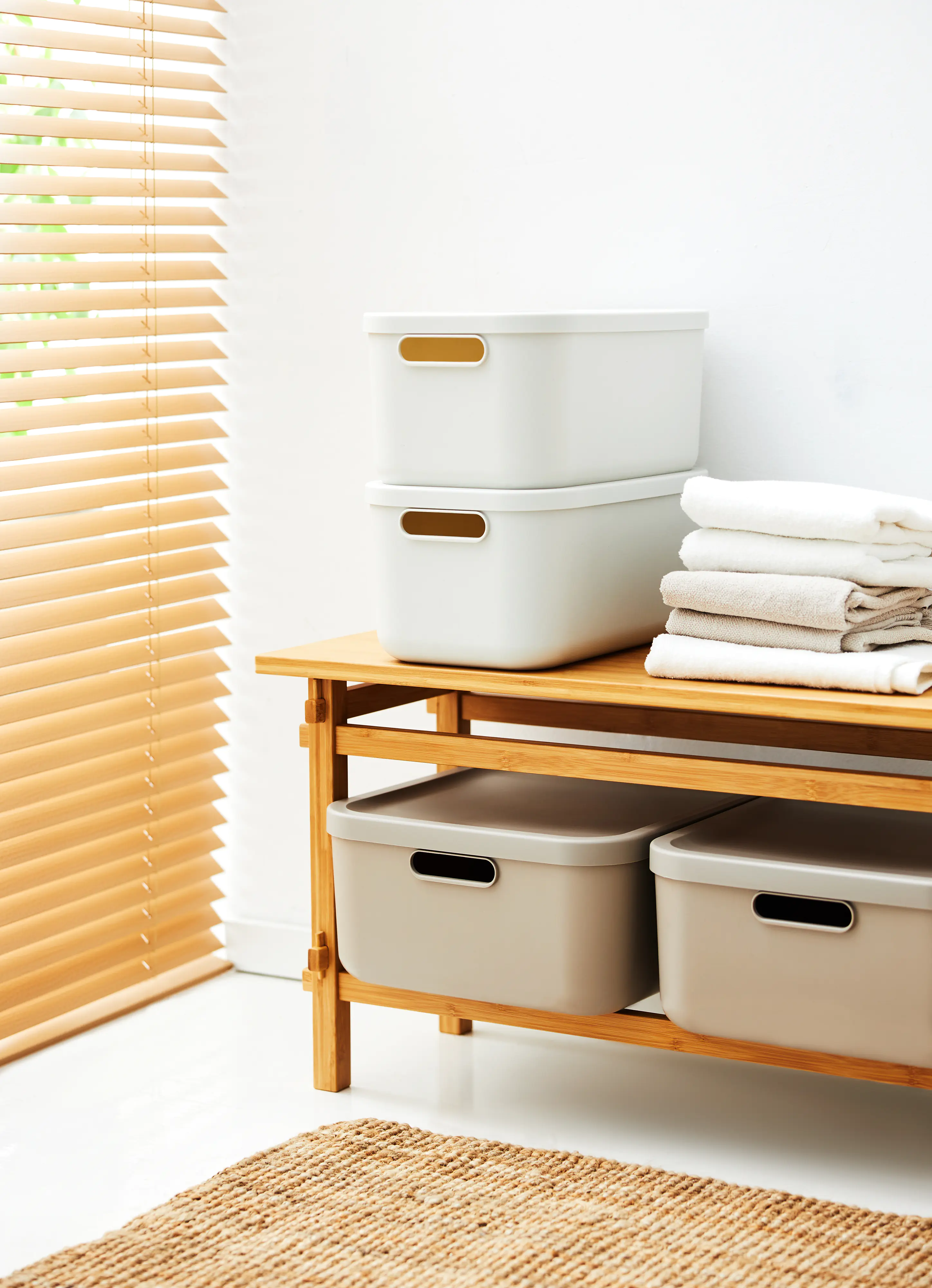 Rotho Aufbewahrungsbox 12 L Albula weiß inkl. Deckel  Rotho Aufbewahrungsbox 12 L Albula weiß inkl. Deckel