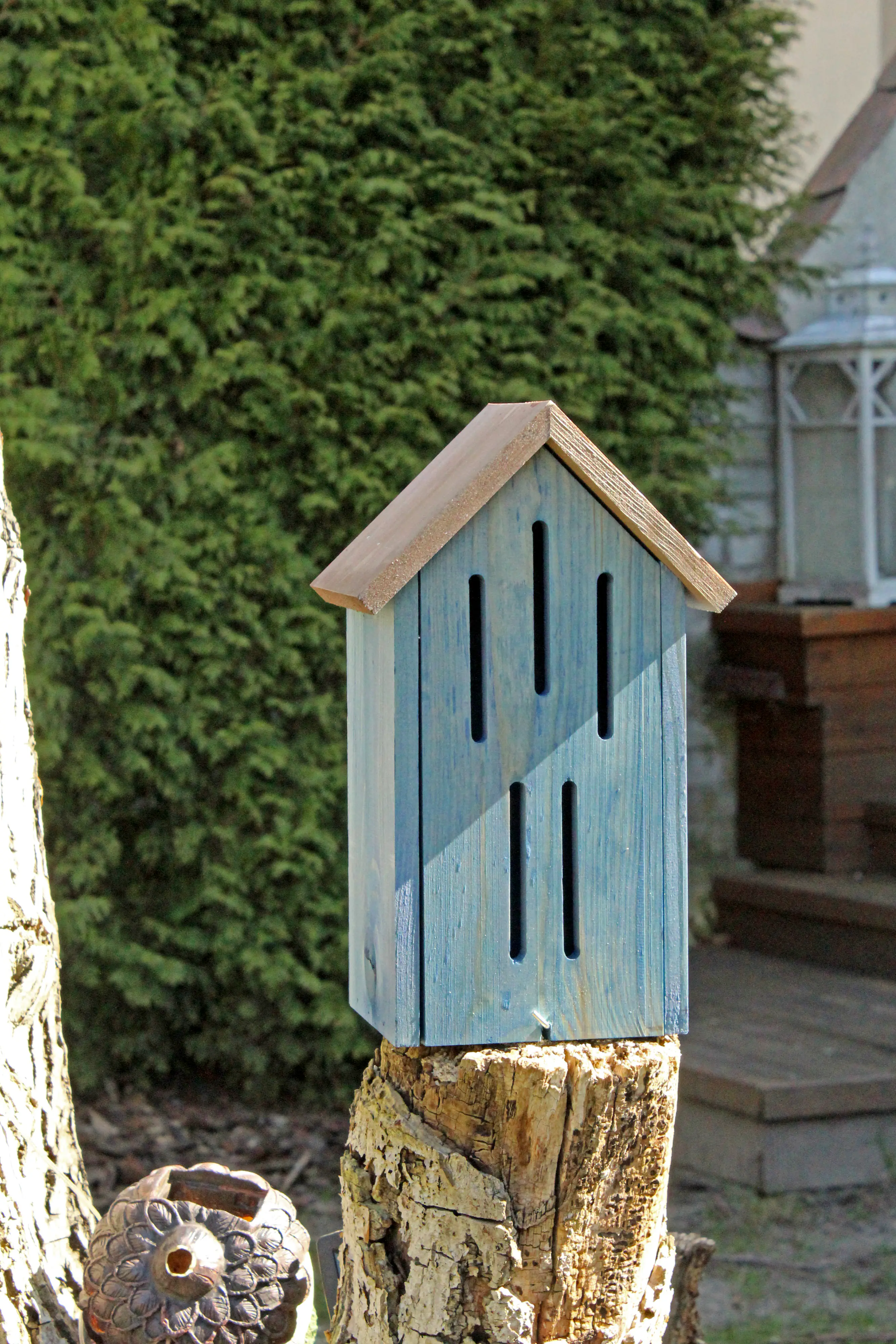 Dobar Schmetterlinghotel 19 x 15 cm blau braun