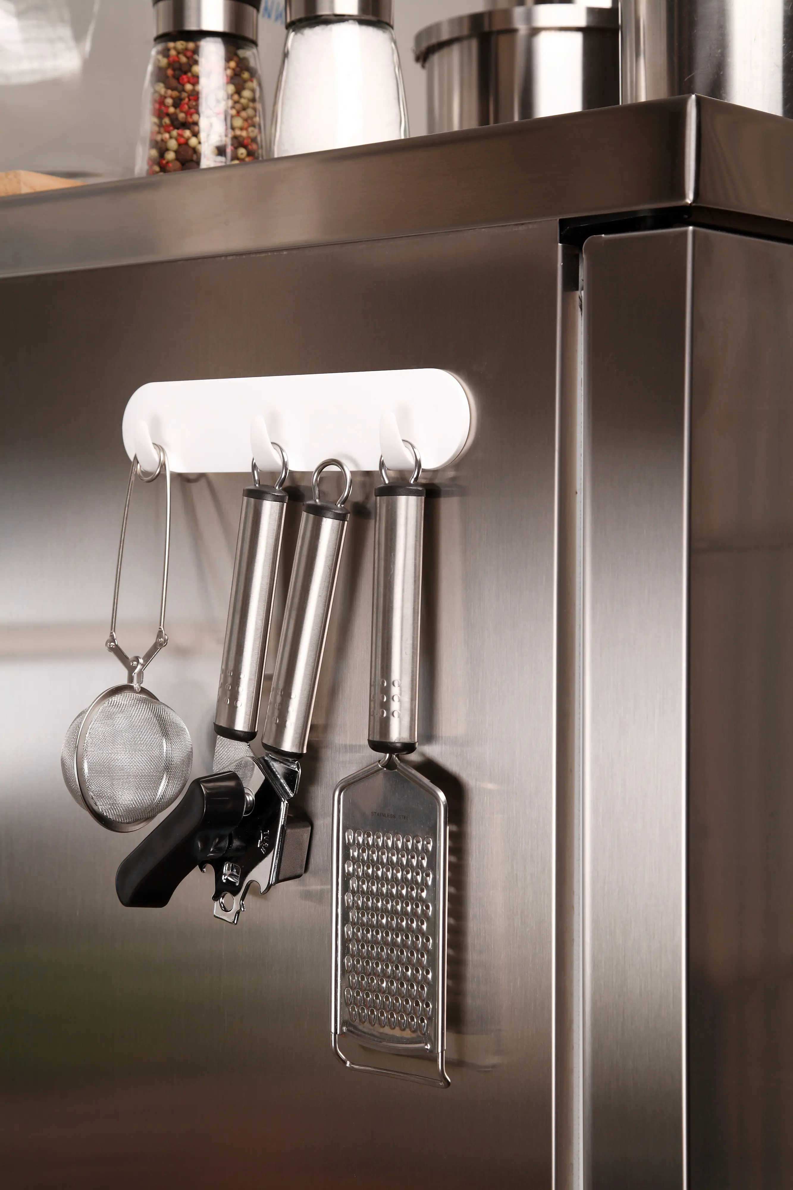 tesa Hakenleiste Powerstrip weiß