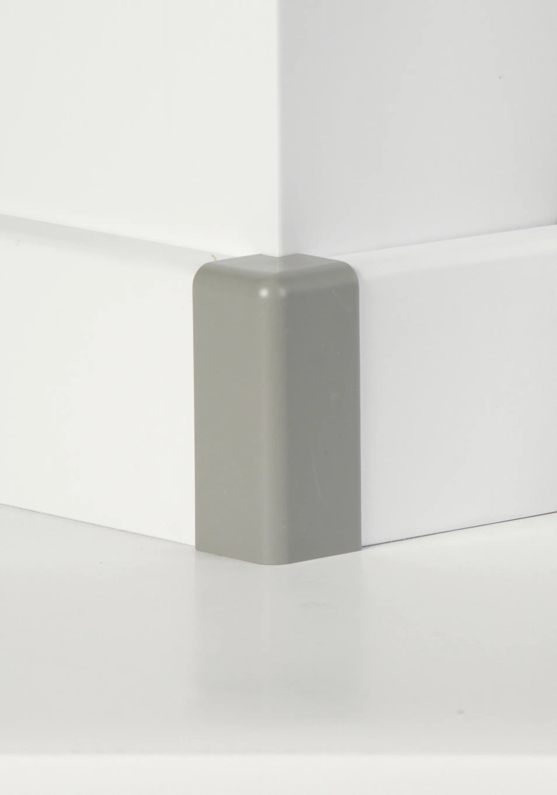 Classen Außenecke für FUXX-Laminatleiste 65 x 18 mm steingrau