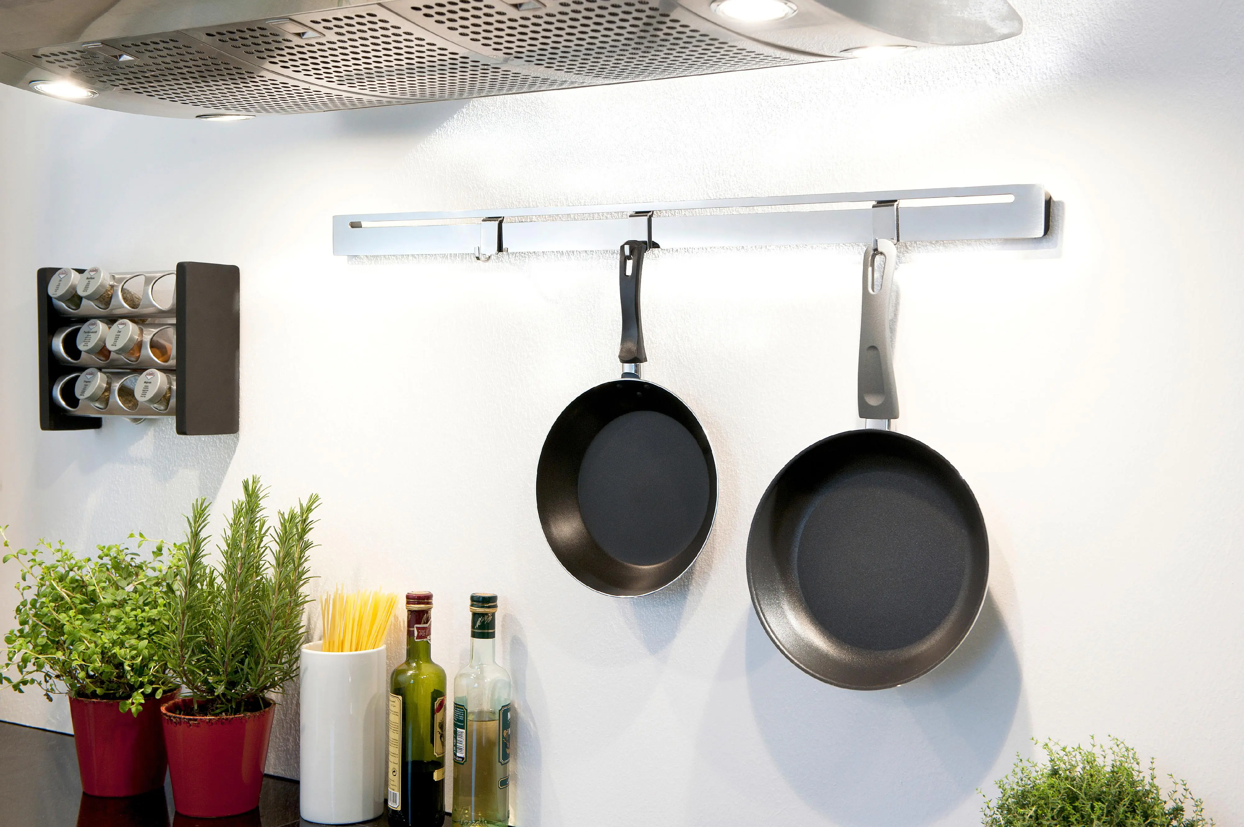 tesa doppelseitiges Montageband Ultra Strong 5 m x 19 mm tesa doppelseitiges Montageband Ultra Strong 5 m x 19 mm