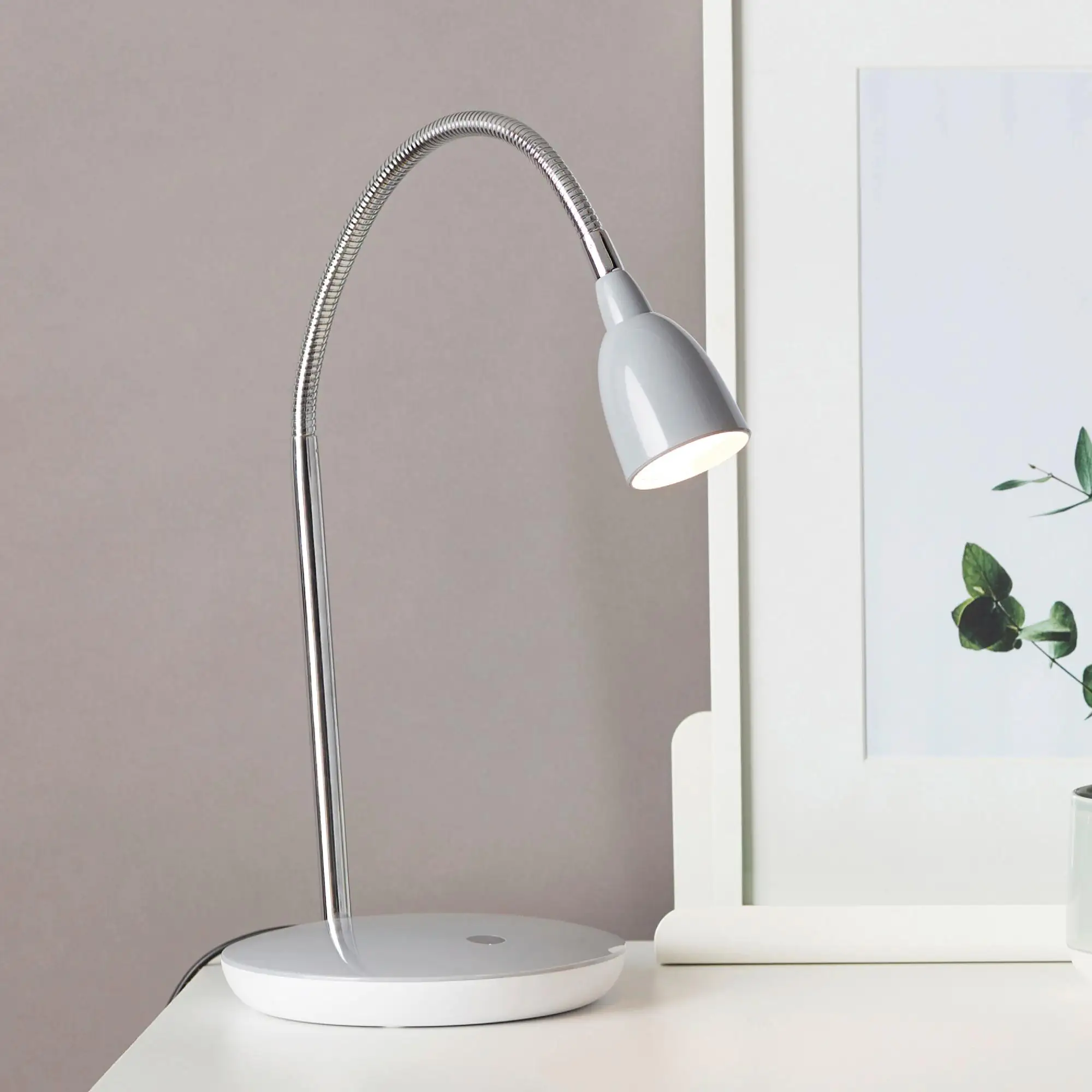Brilliant Tischleuchte Anthony 40 x 16 cm 2,2 W, warmweiß, mit Flexgelenk