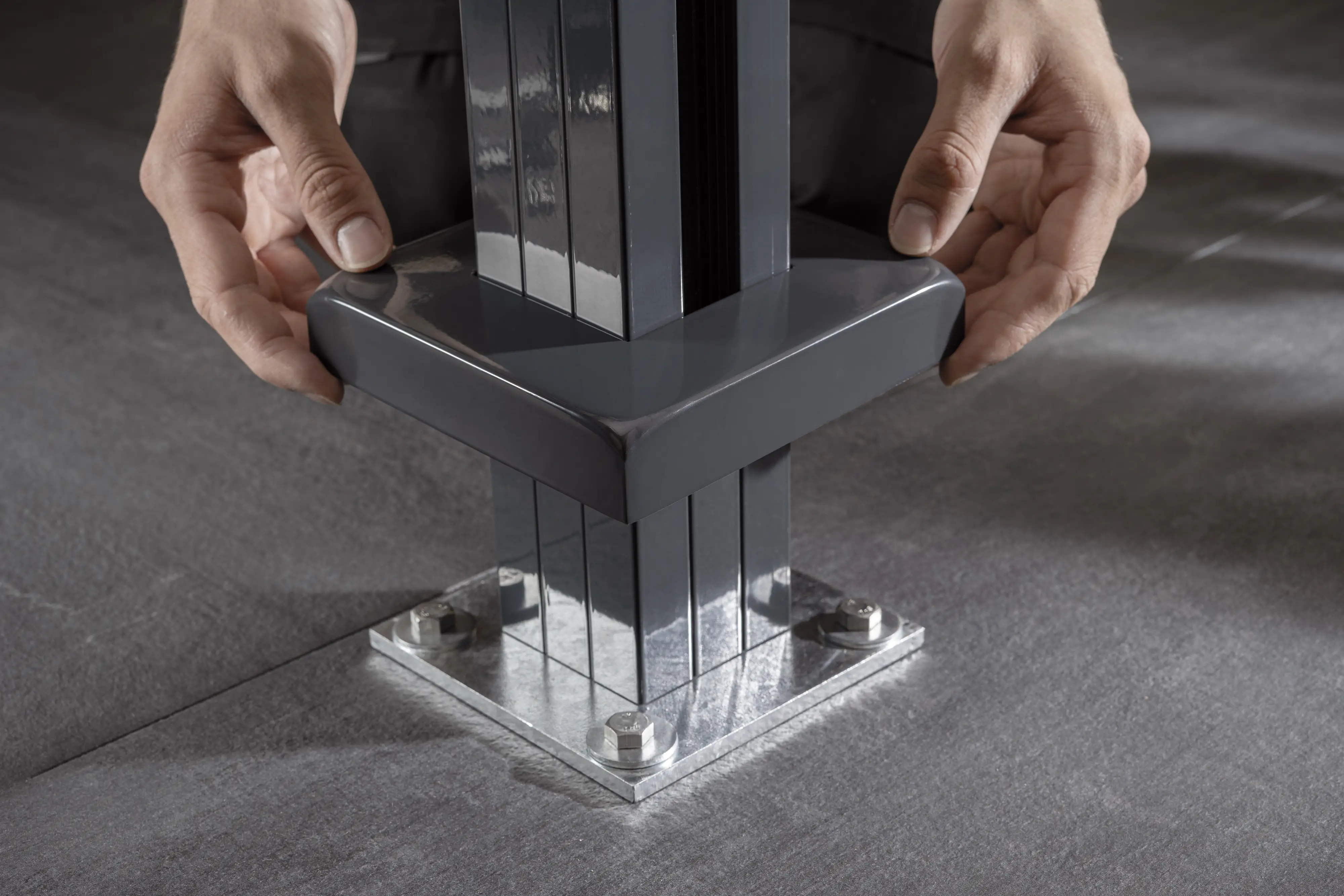 Ambiente Aluminium-Abdeckkappe 145 x 145 x 28 mm RAL 7016 Anthrazitgrau