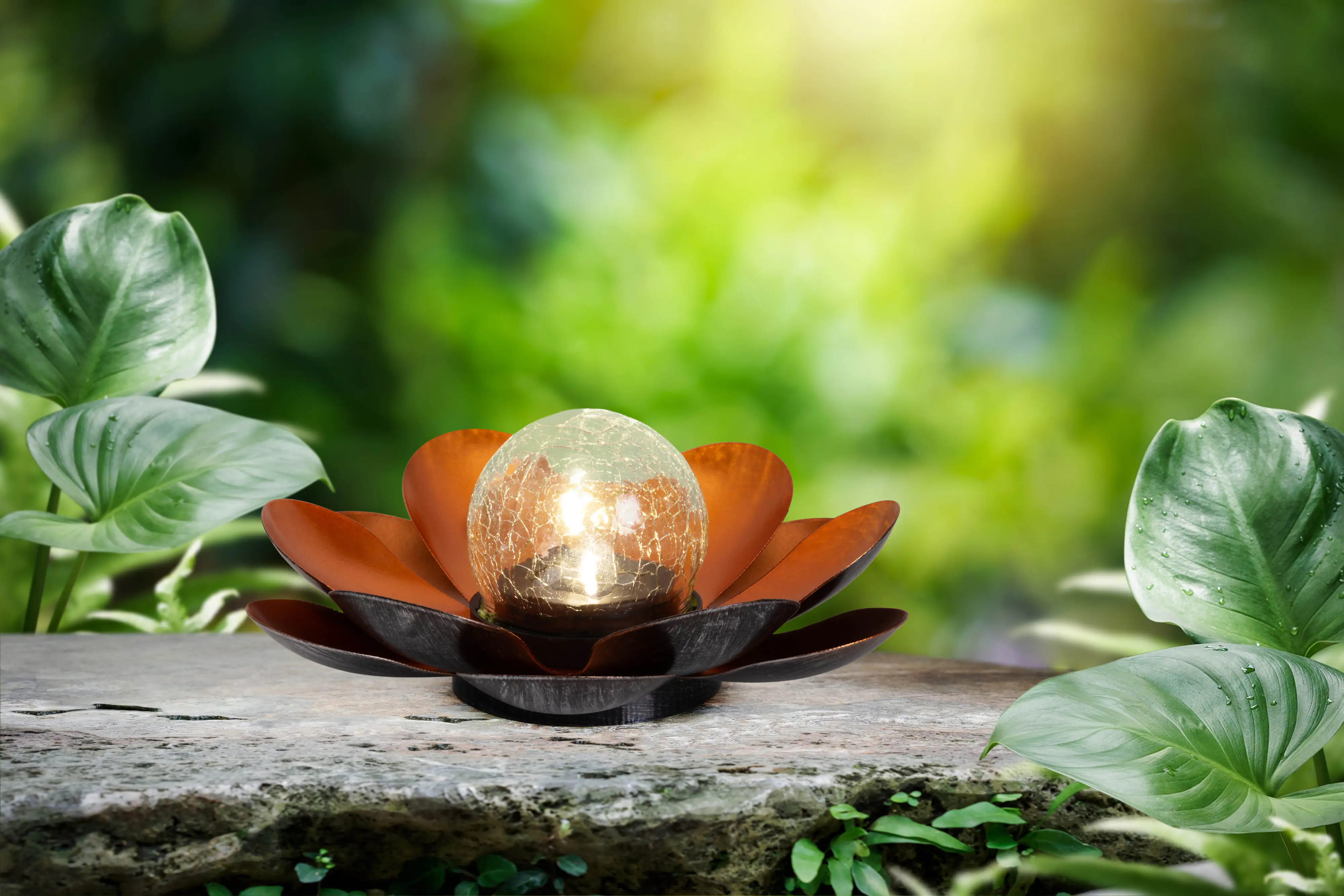 Light & More LED Solarleuchte Seerose kupfer