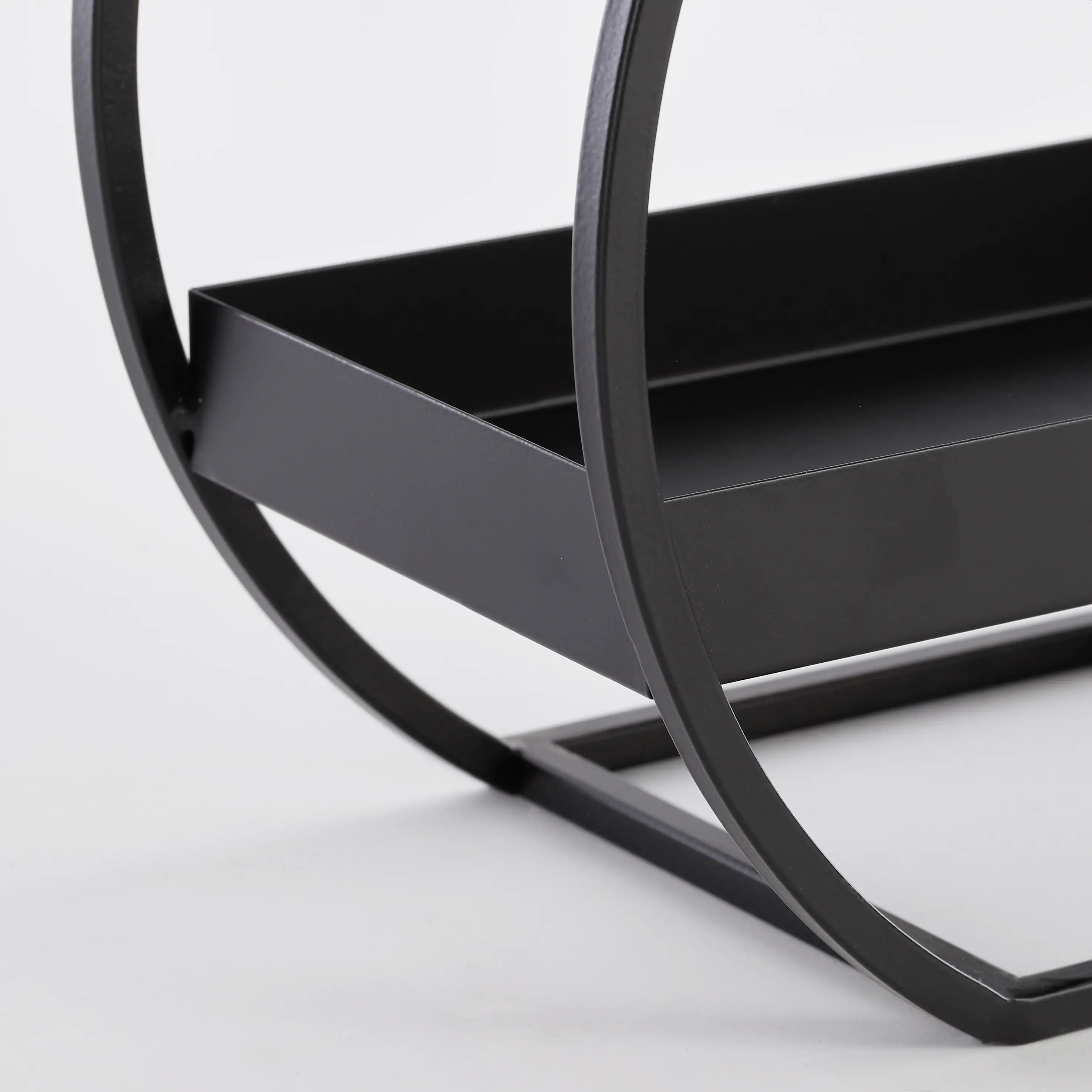 Mica Tablett schwarz Eisen 30 x 15 x 28 cm