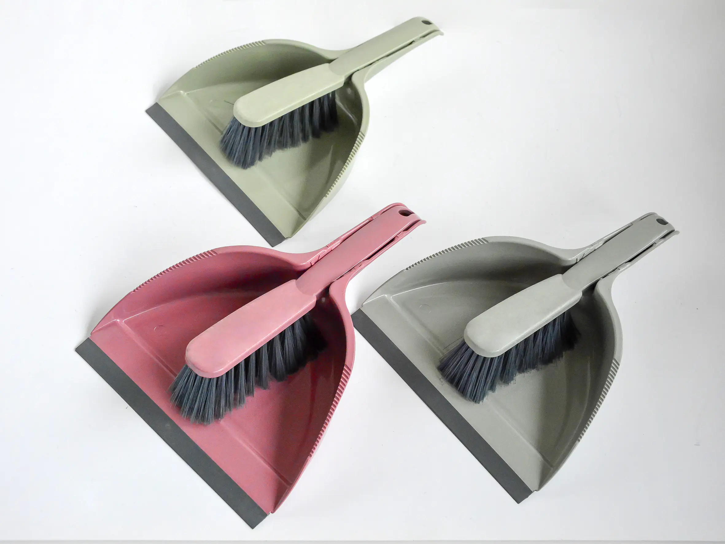 Kehrgarnitur 33 x 24 cm 3-fach sortiert Kehrgarnitur 33 x 24 cm 3-fach sortiert