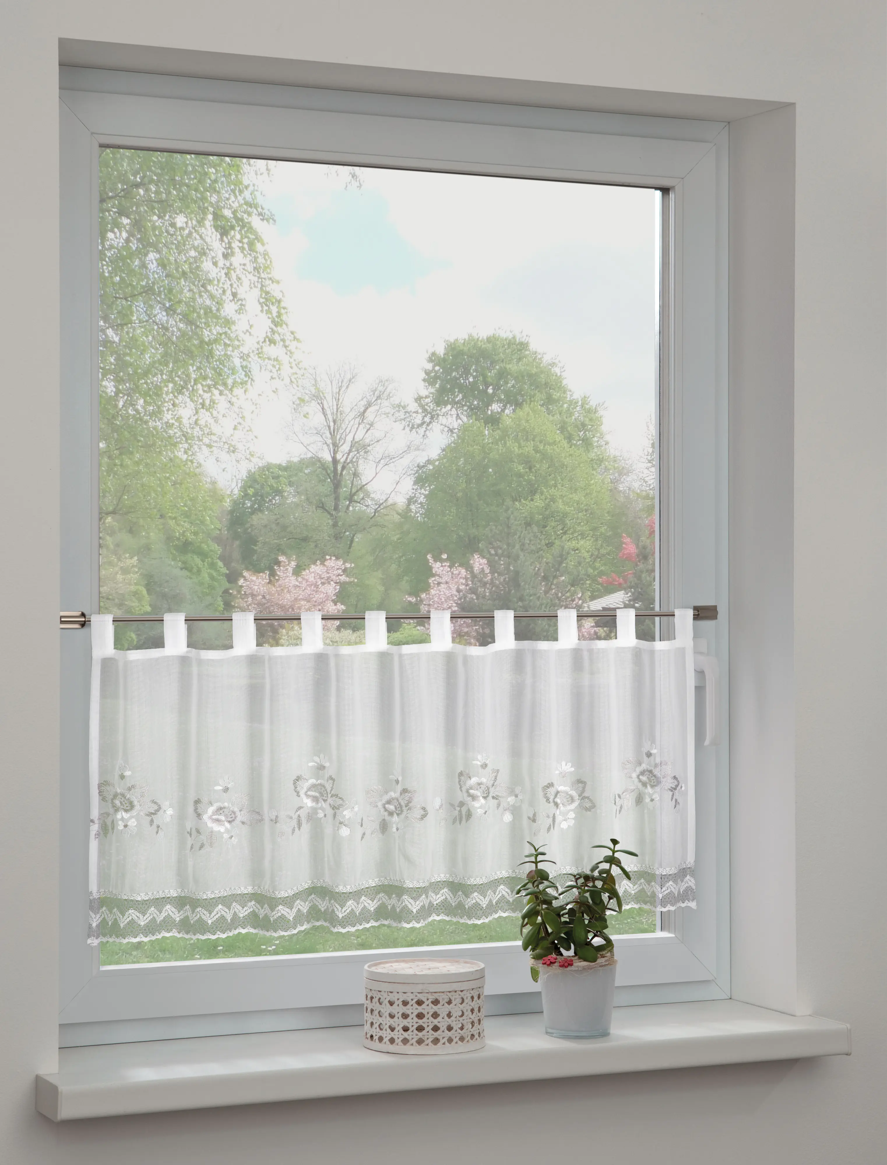 Sehlbach Panneau Blumen Häkelsaum 135 x 45 cm silbergrau