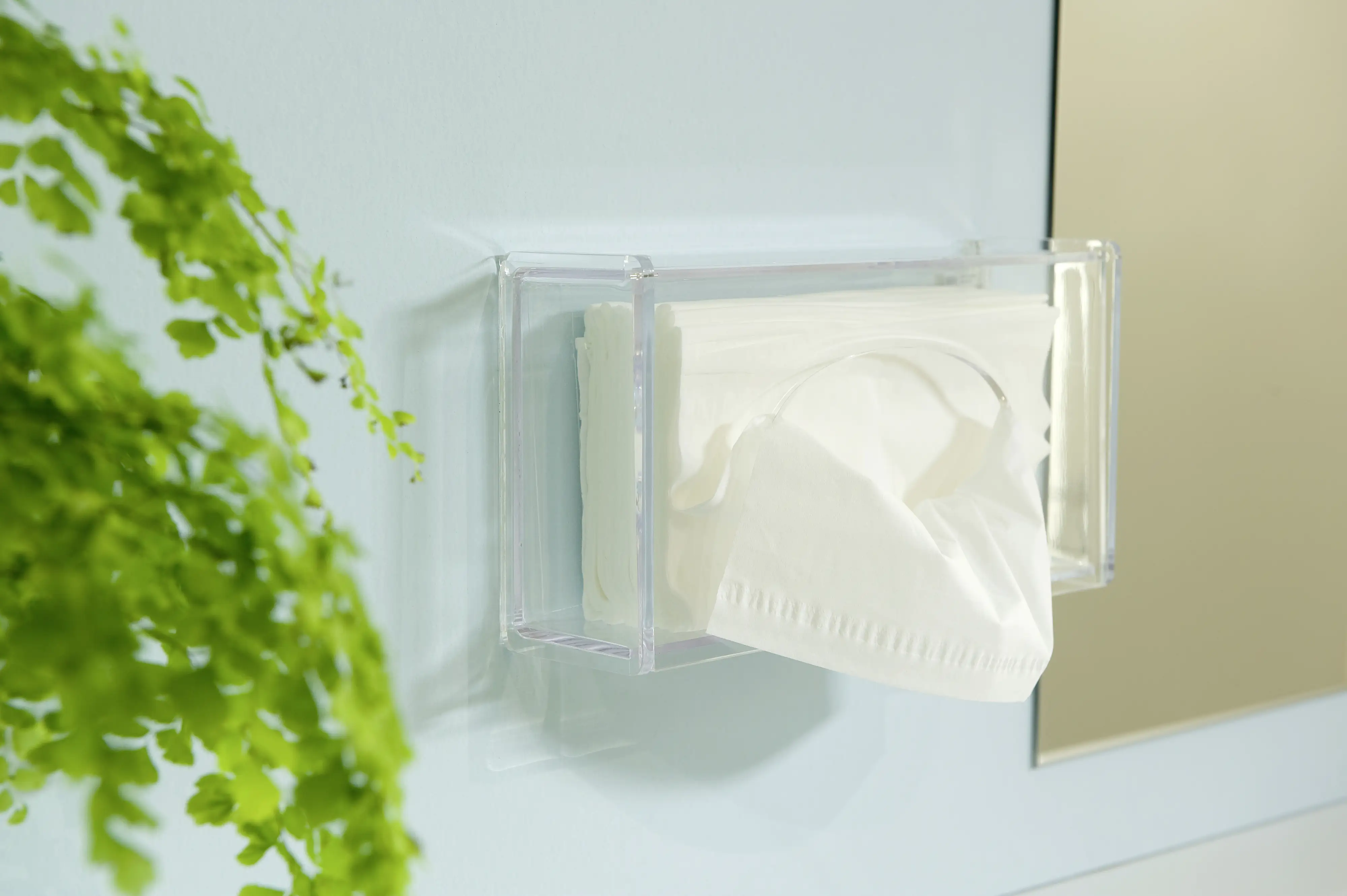 tesa doppelseitiges Montageband 1,5 m x 19 mm, transparent tesa doppelseitiges Montageband 1,5 m x 19 mm, transparent