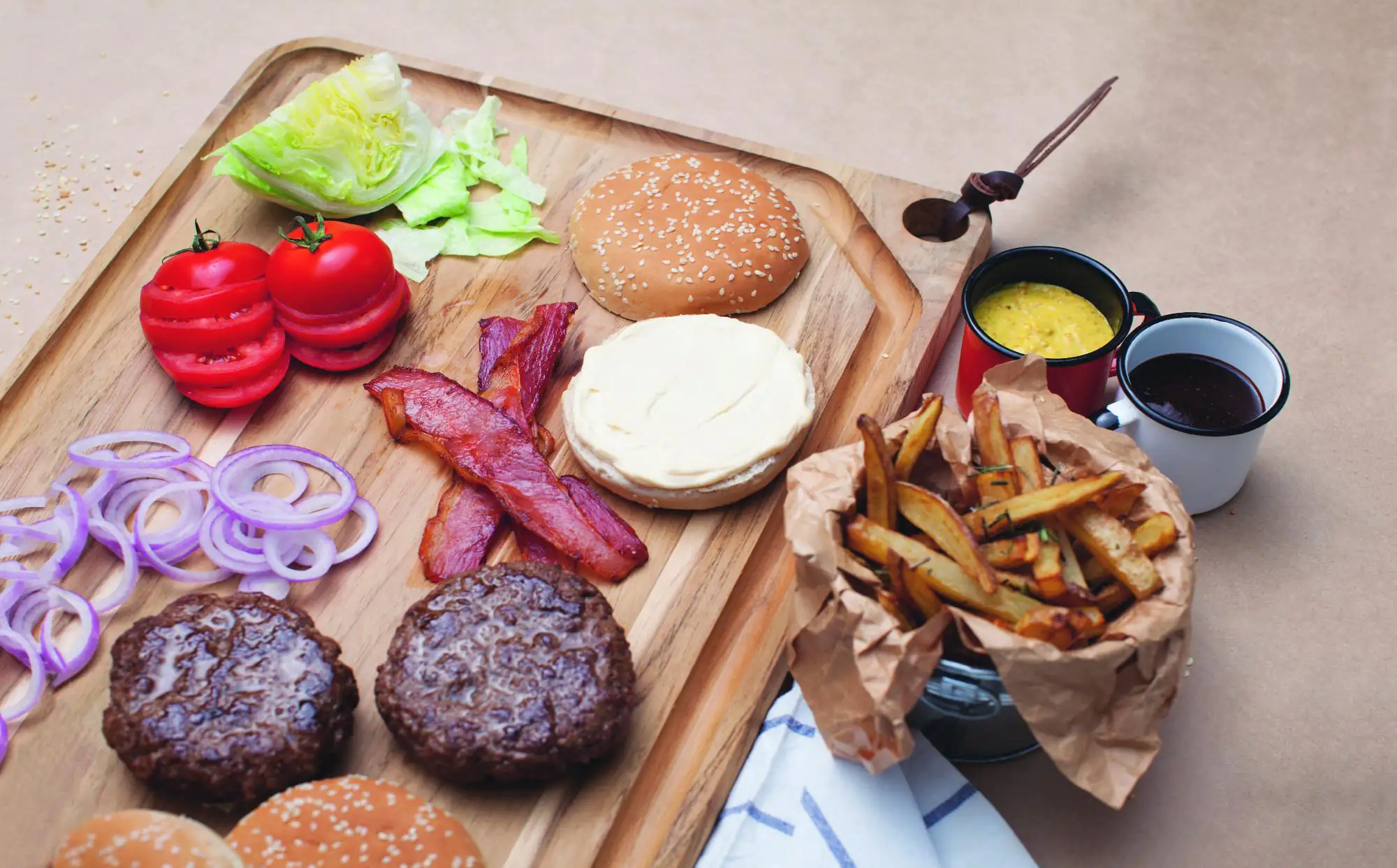 Tramontina Schneidebrett Servierbrett aus Teakholz