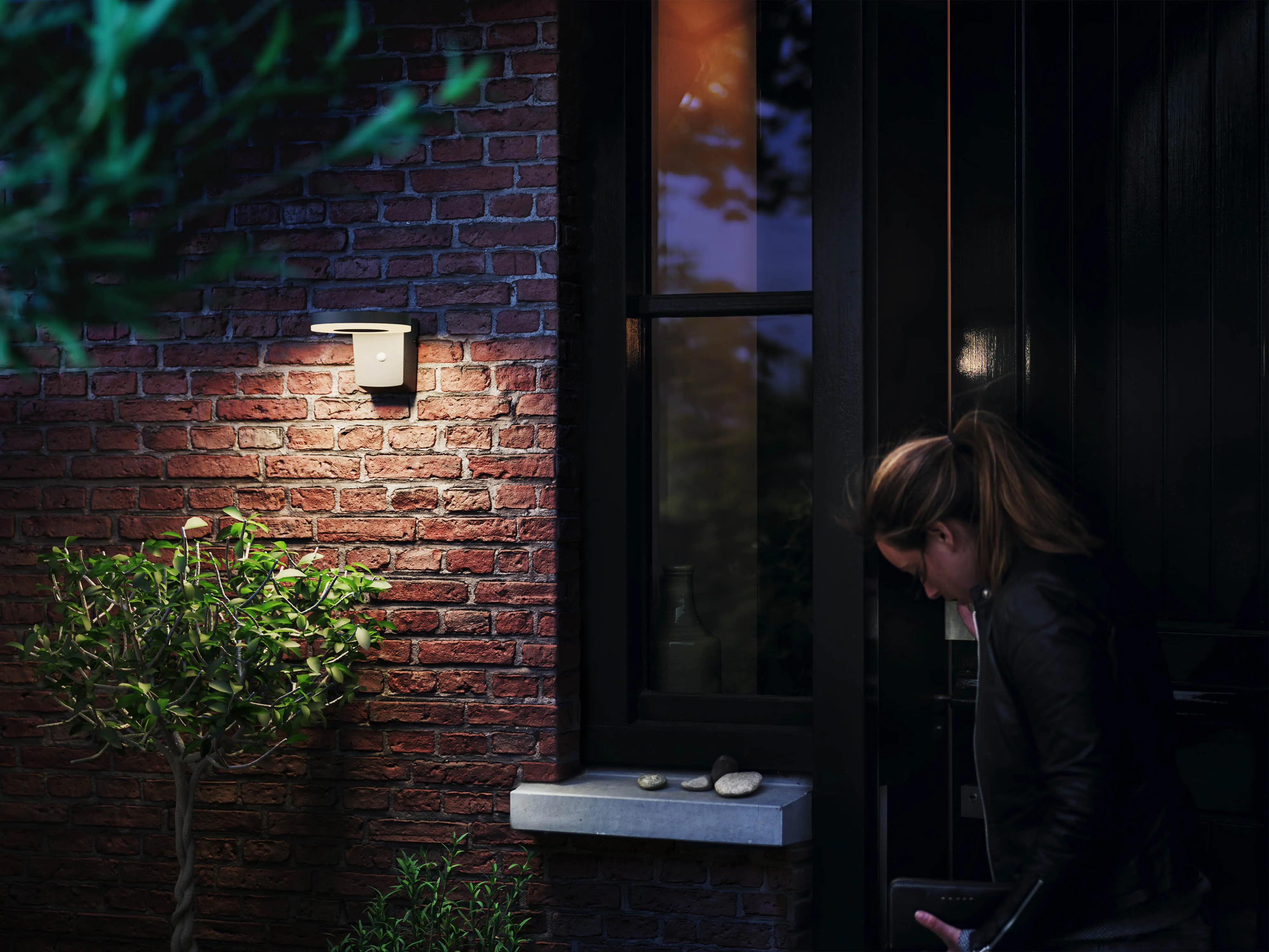 Solar Wandleuchte Zonal rund 21,4 x 16,7 x 14,2 cm schwarz