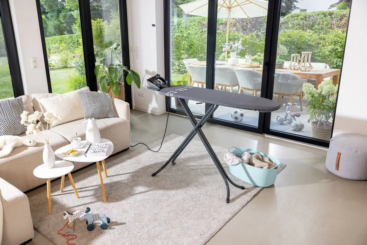 Leifheit Bügelbrett AirBoard M Black 120 x 38 cm