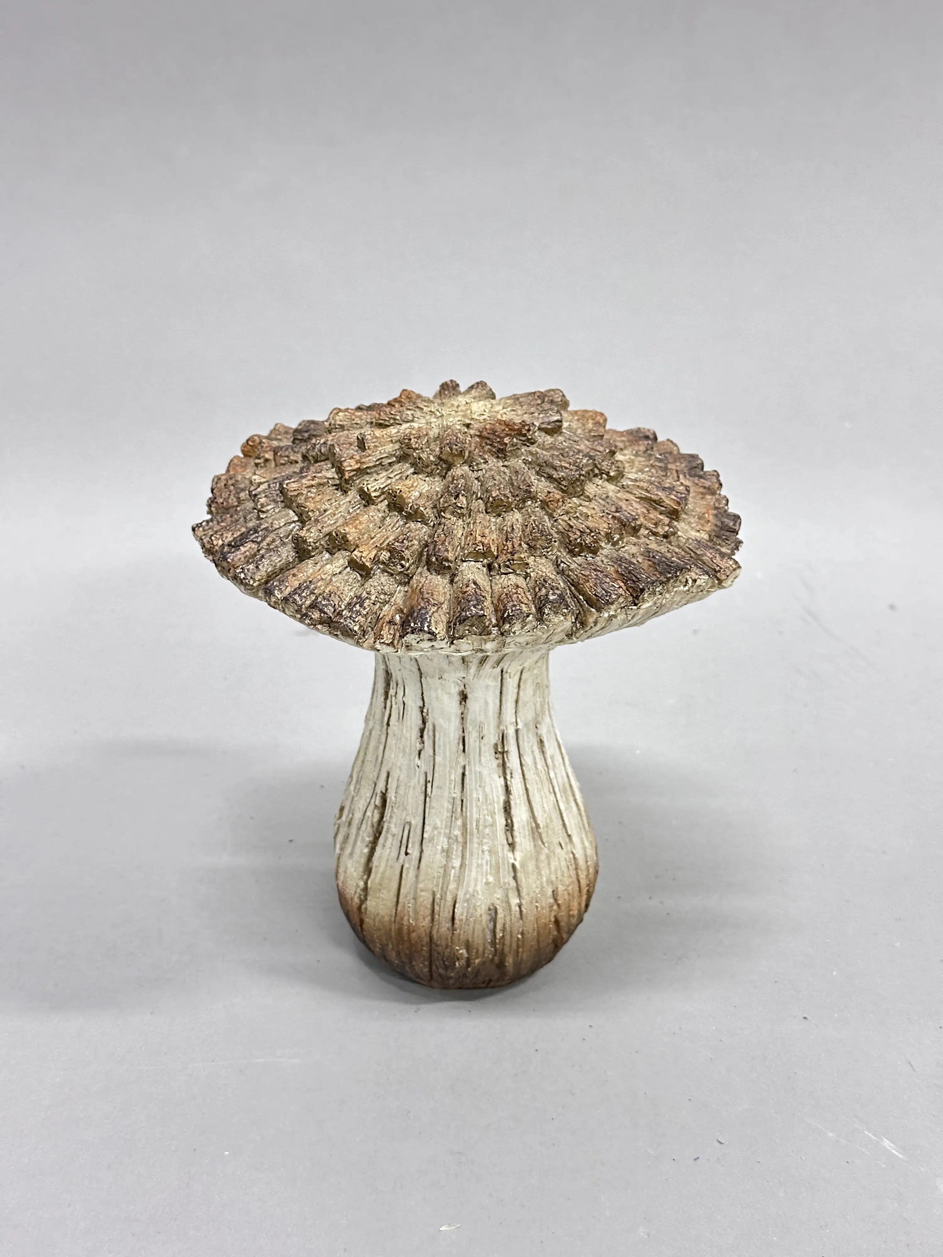TrendLine Dekofigur Polyharz Pilz 14,5 cm braun-weiß