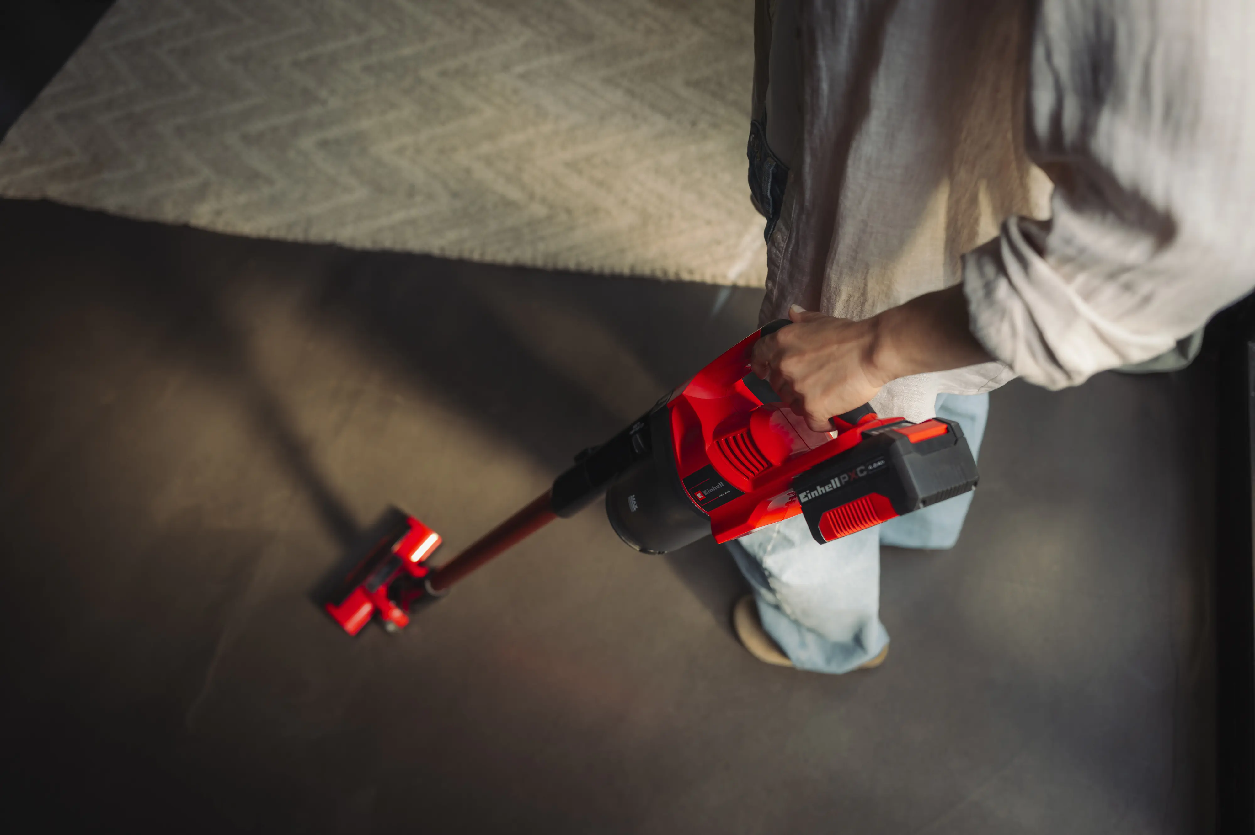 Einhell Akku-Stielstaubsauger TE-SV 18 Li inkl. 4Ah Starterset