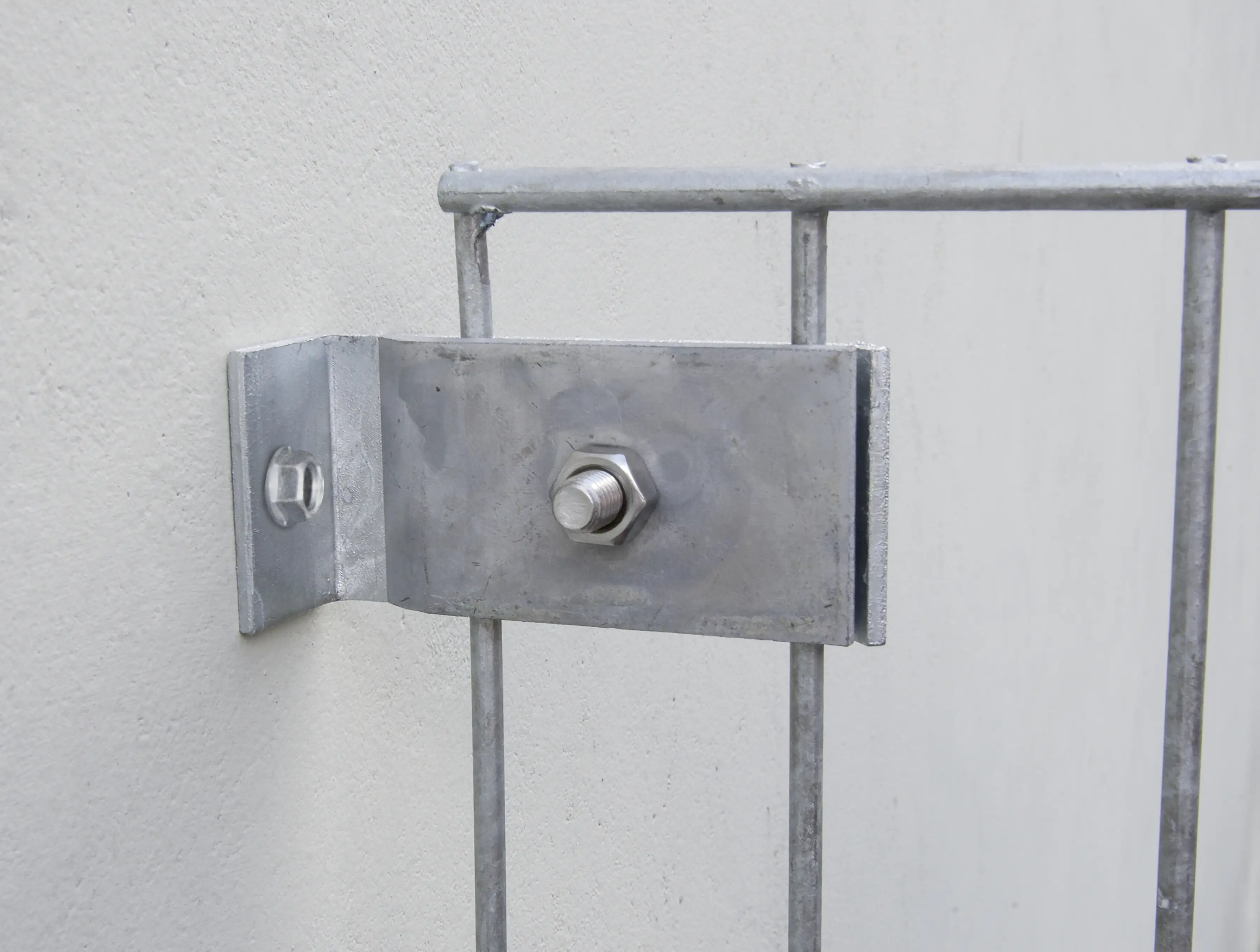 Alberts Befestigungsset Gittermatten an Mauern Pfosten grün 5 Stk